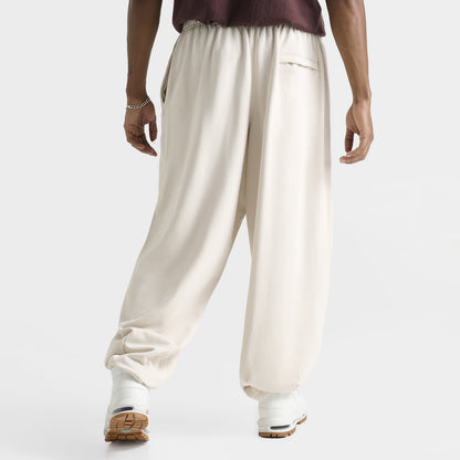 Nike Club Fleece Oversized Pantalon en tissu éponge Lt Orewood Brn / Lt Orewood Brn - Blanc