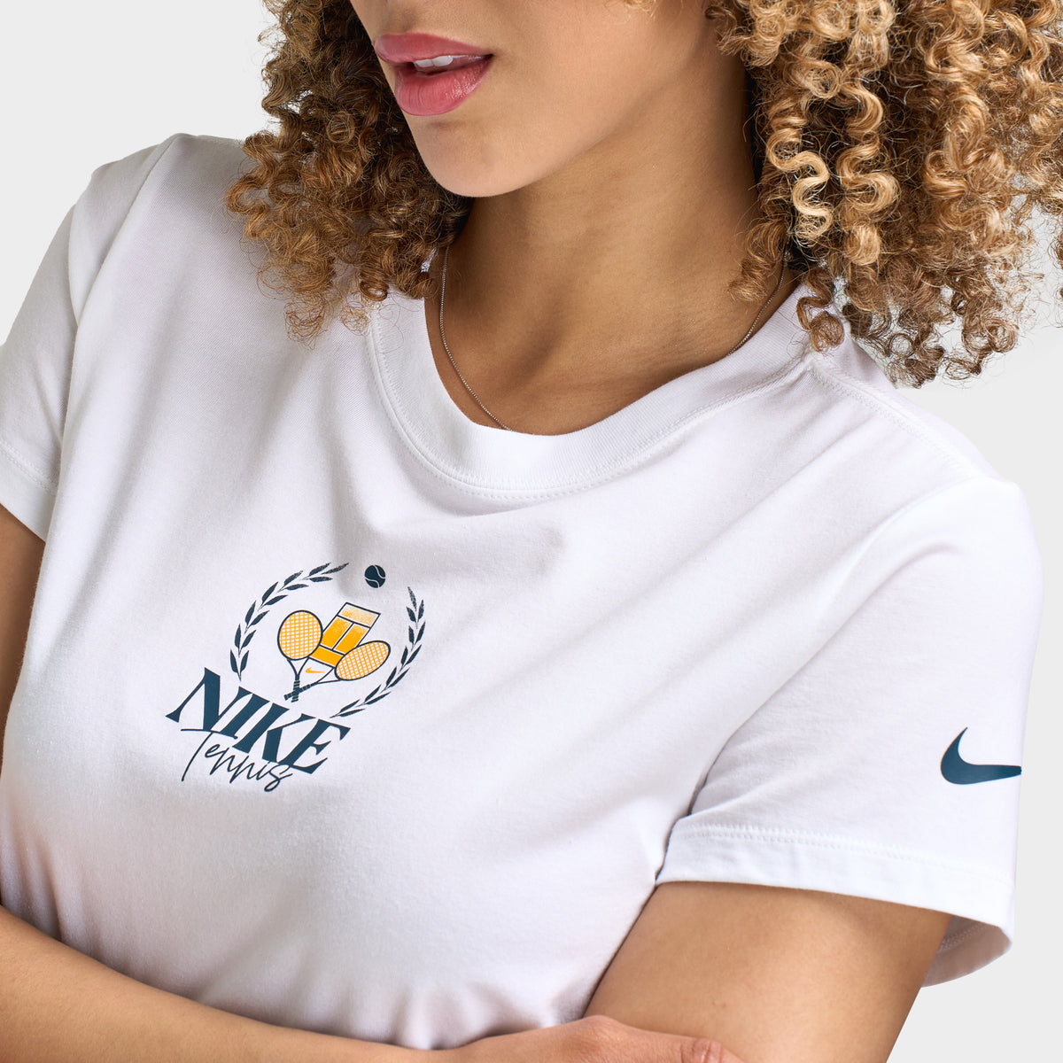 Nike Court Femmes Dri-Fit Slam SS T-Shirt Les Internationaux de