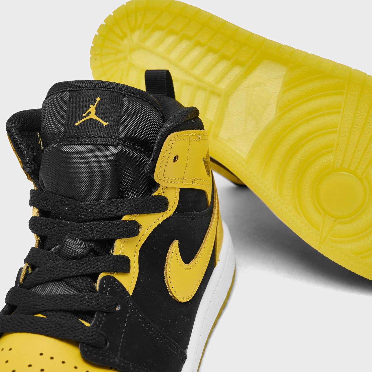 Jordan 1 Mid PS Noir / Varsity Maize - Blanc