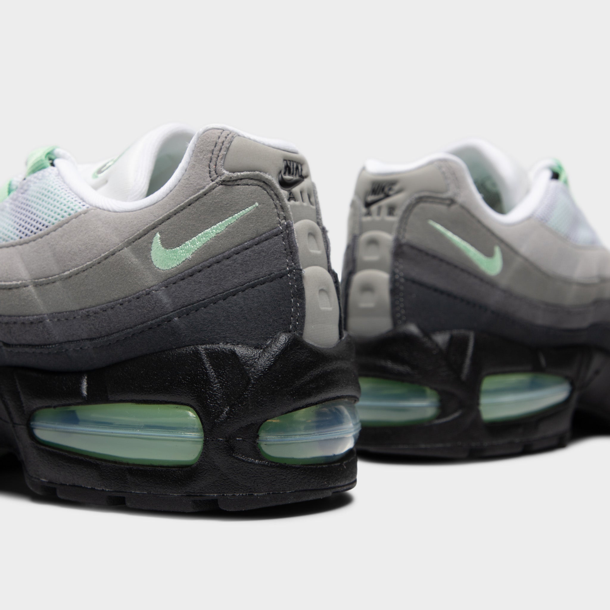 Nike Women's Air Max 95 OG Black / Fresh Mint - Medium Grey – JD
