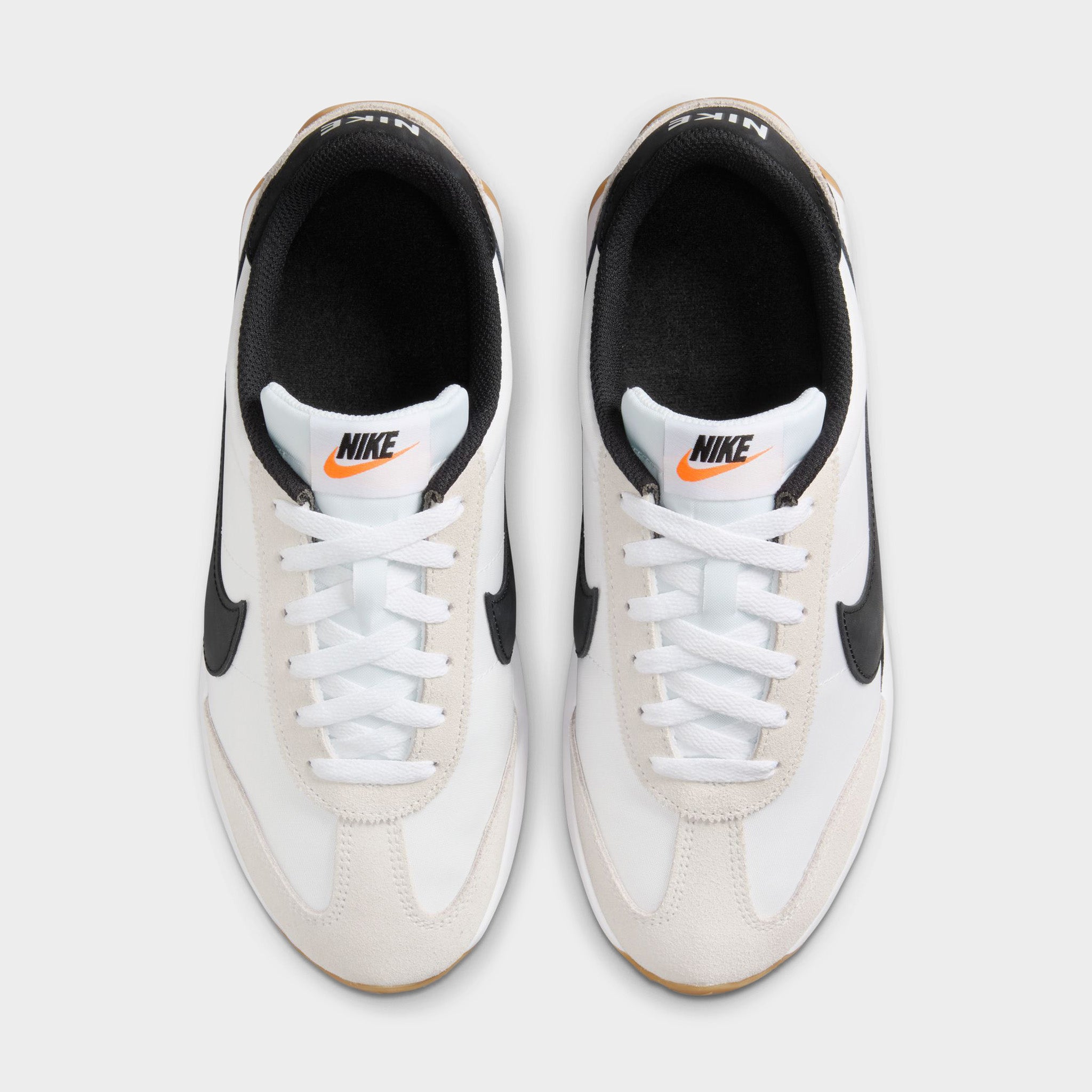 white nike shoes runners