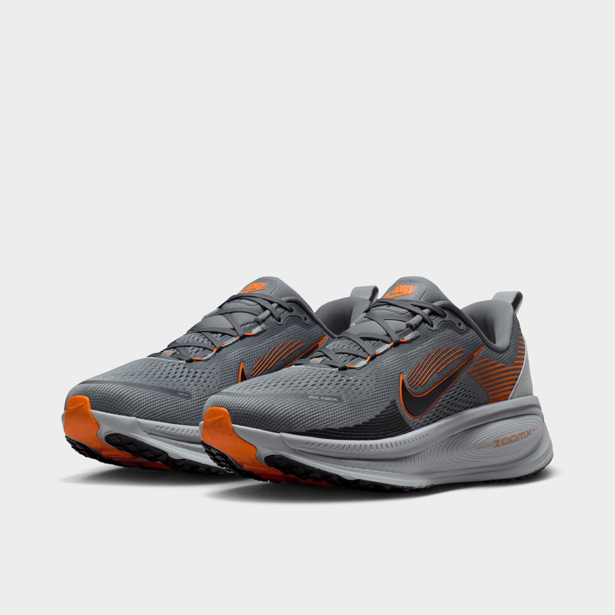 未使用❗ナイキ　VOMERO 18 (GS) 24cm Nike Vomero 18 Cool Grey / Black – JD Sports