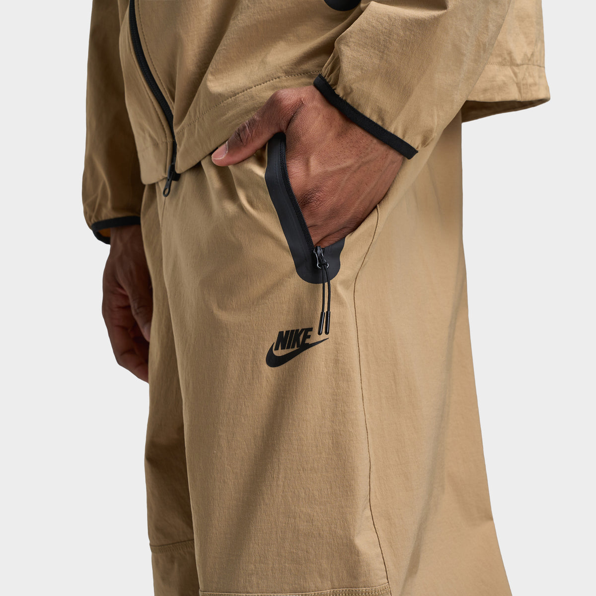 Nike Tech Woven Oversized Pants Parachute Beige Parachute Beige