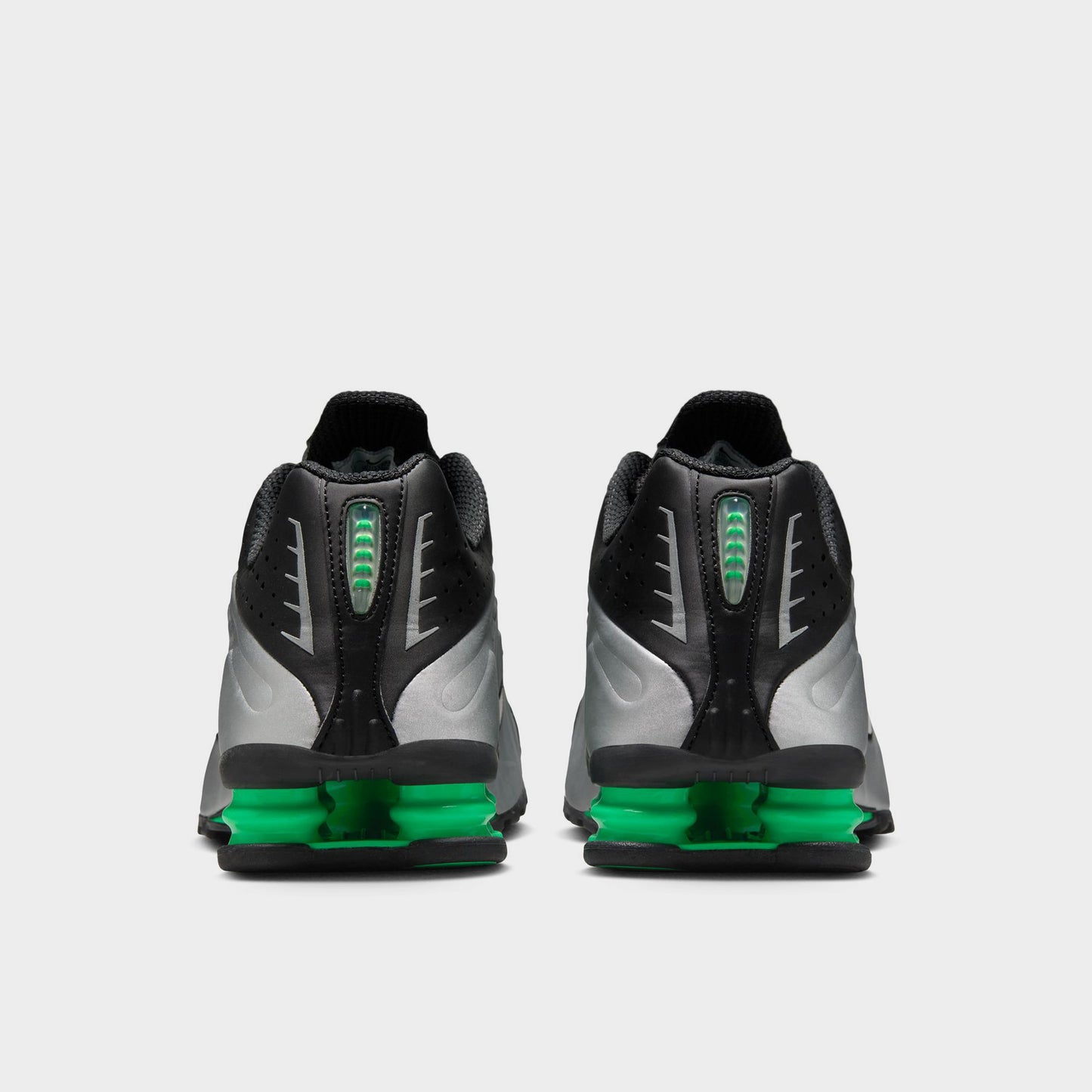 Nike Shox R4 Metallic Silver / Metallic Silver - Black