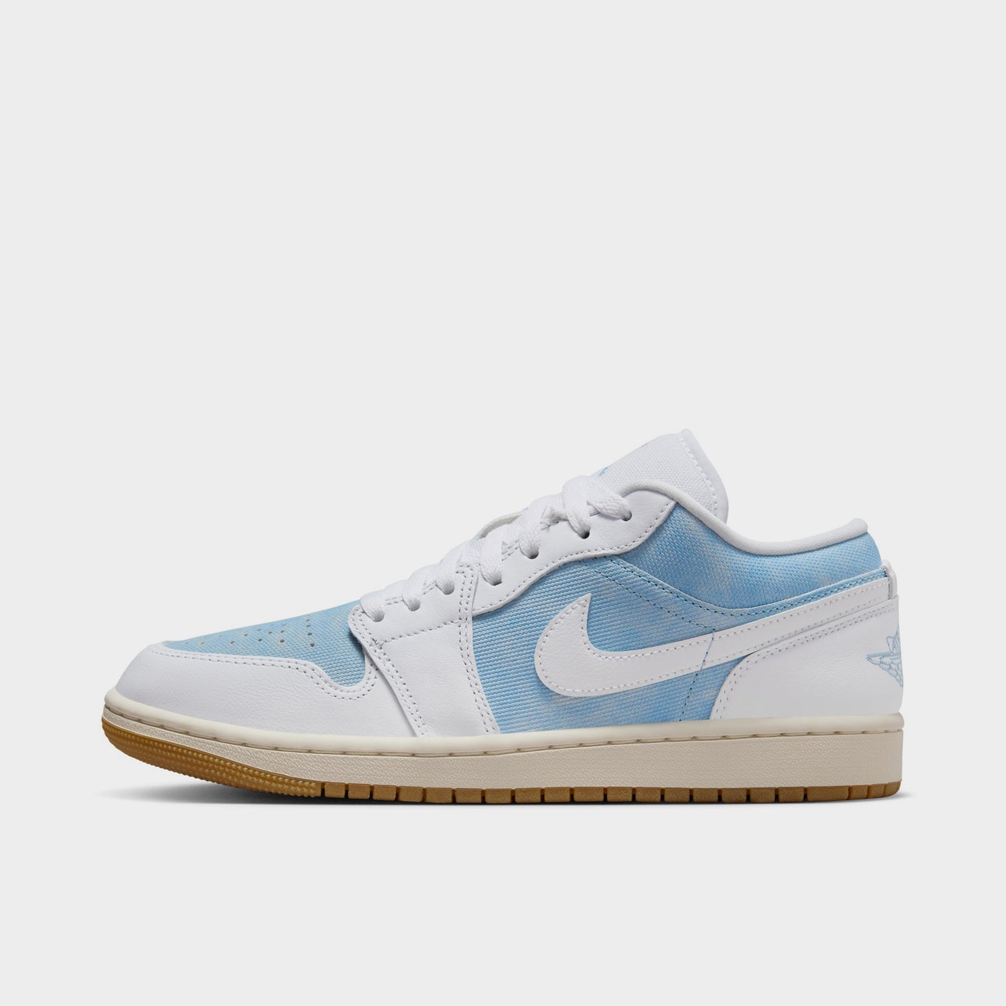 Jordan Women's 1 Low SE Worn Blue / White - Gum Light Brown