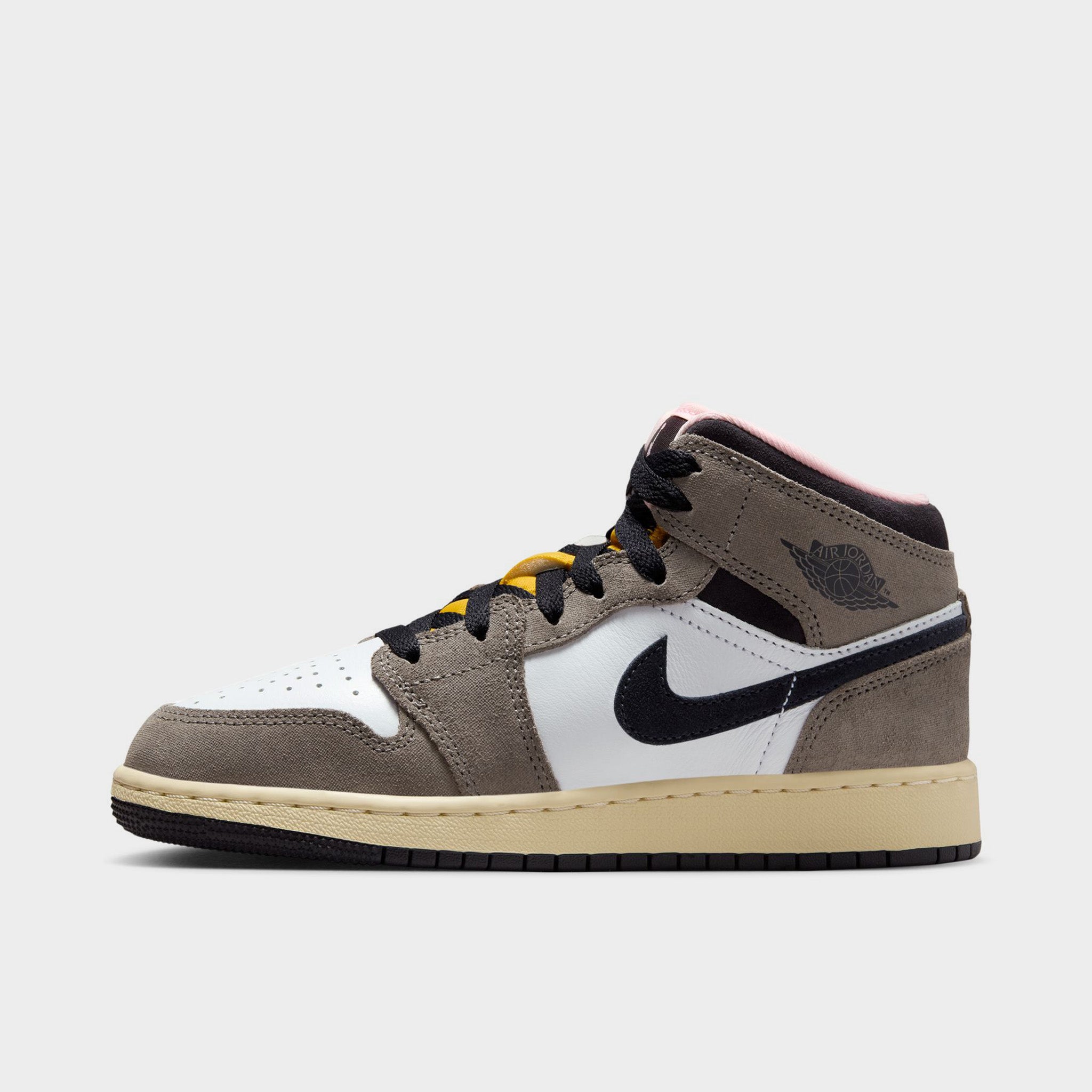 Jordan バスケットボールシューズ ハイカット ベージュ/ブラック/グレー Jordan 1 Mid SE GS White / Oil Grey - Cave Stone – JD Sports