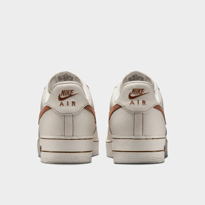 Nike Air Force 1 '07 LV8 Ivory / Saddle Brown