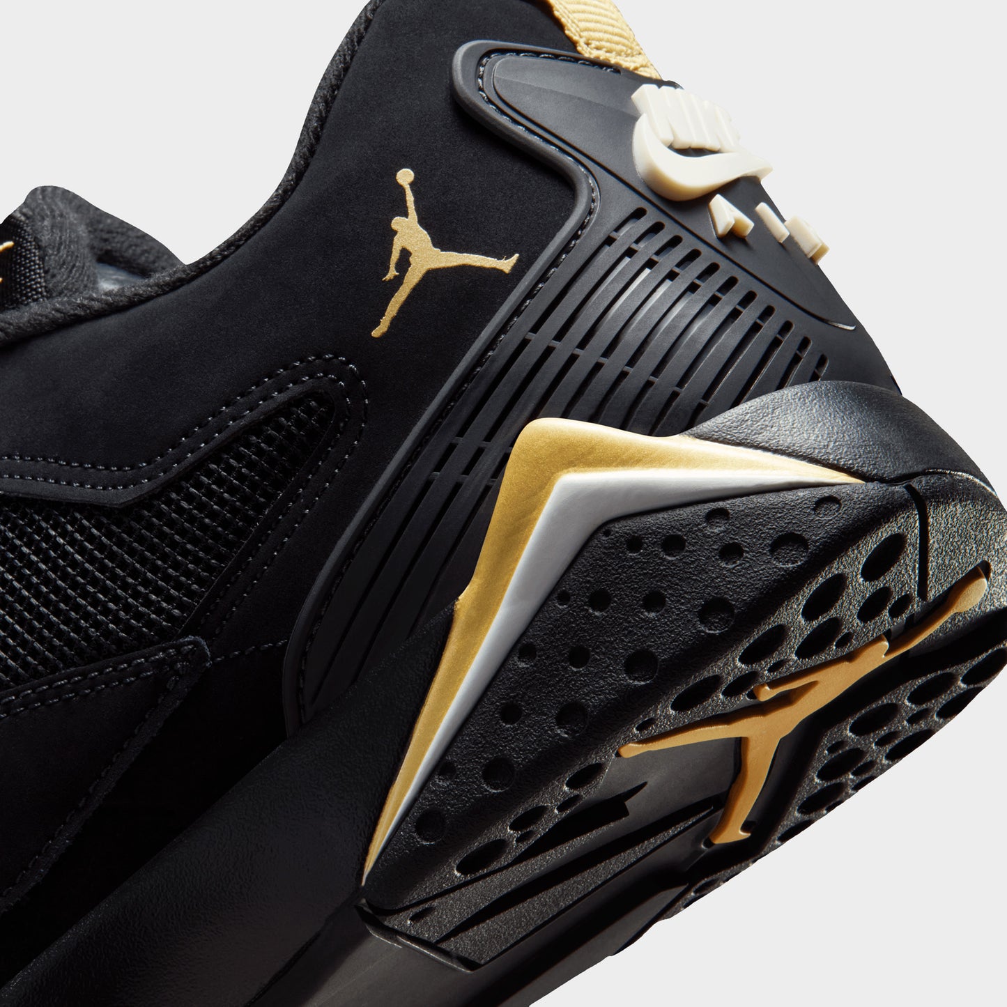 Air Jordan MVP 92 Noir / Or