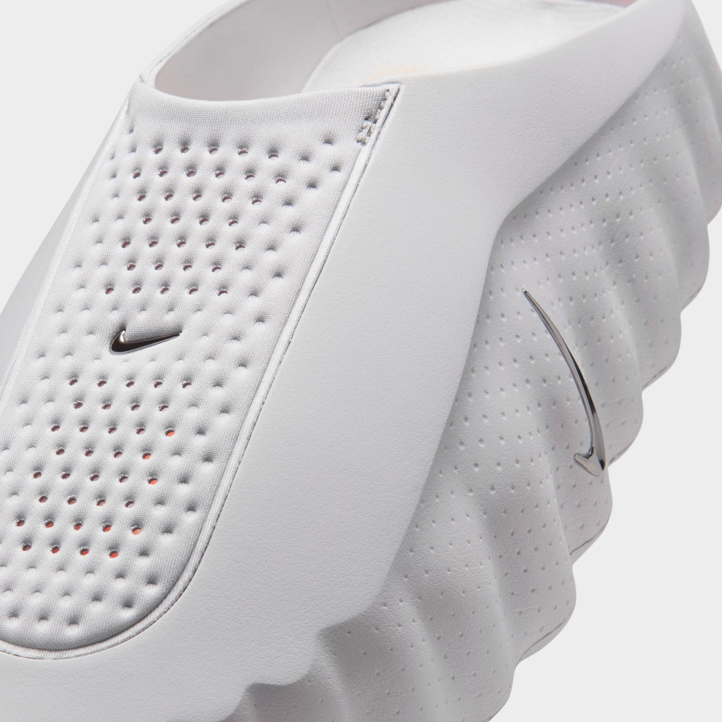 Nike Mind 001 Gris Fumé Clair / Chrome - Poussière de Photons