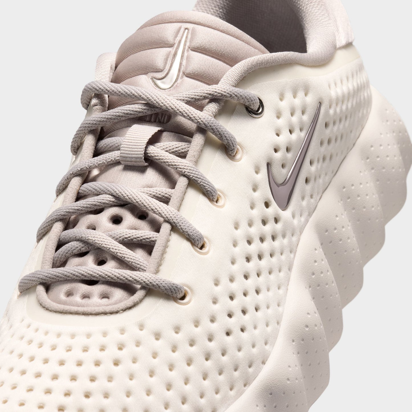 Nike Mind 002 Phantom / College Grey - Cream II