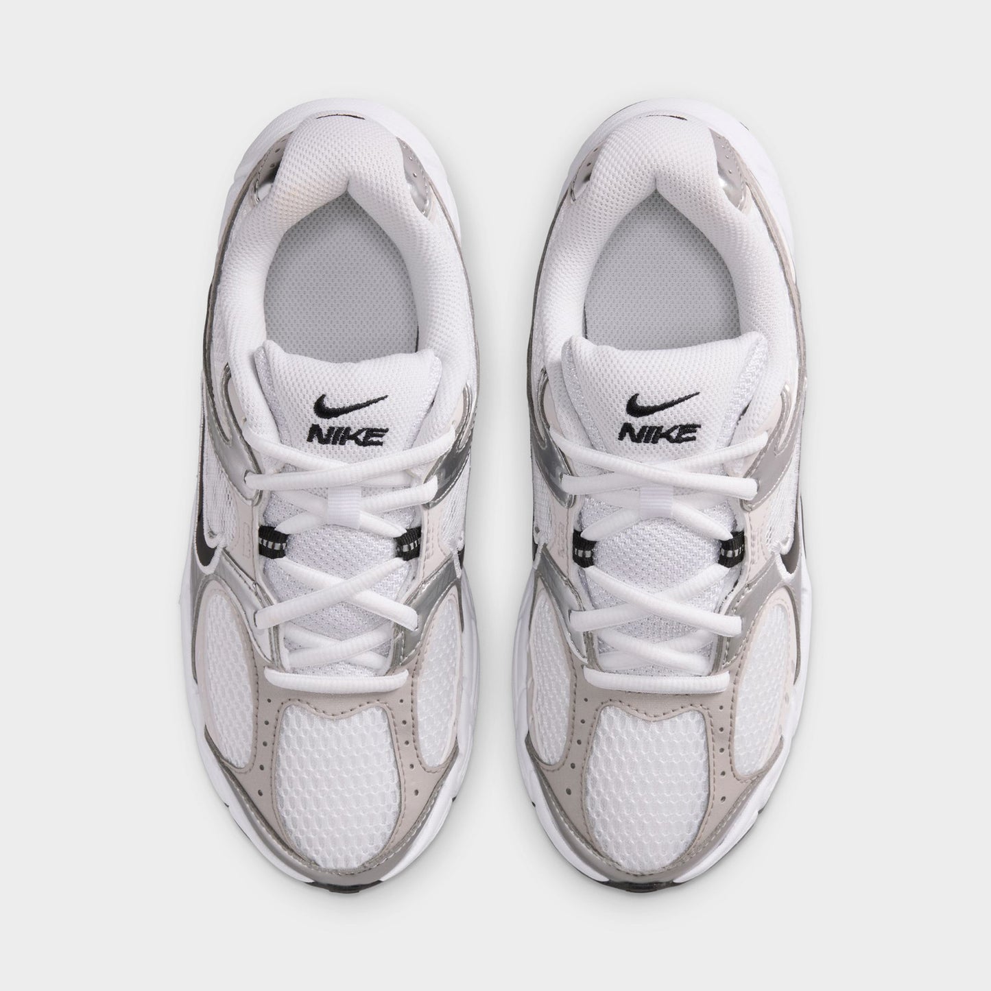Nike V5 RNR GS Blanc / Noir - Gris vaste