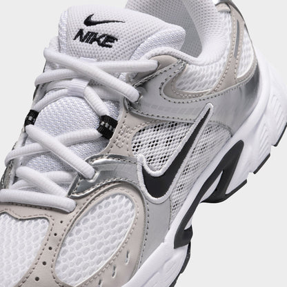 Nike V5 RNR GS Blanc / Noir - Gris vaste