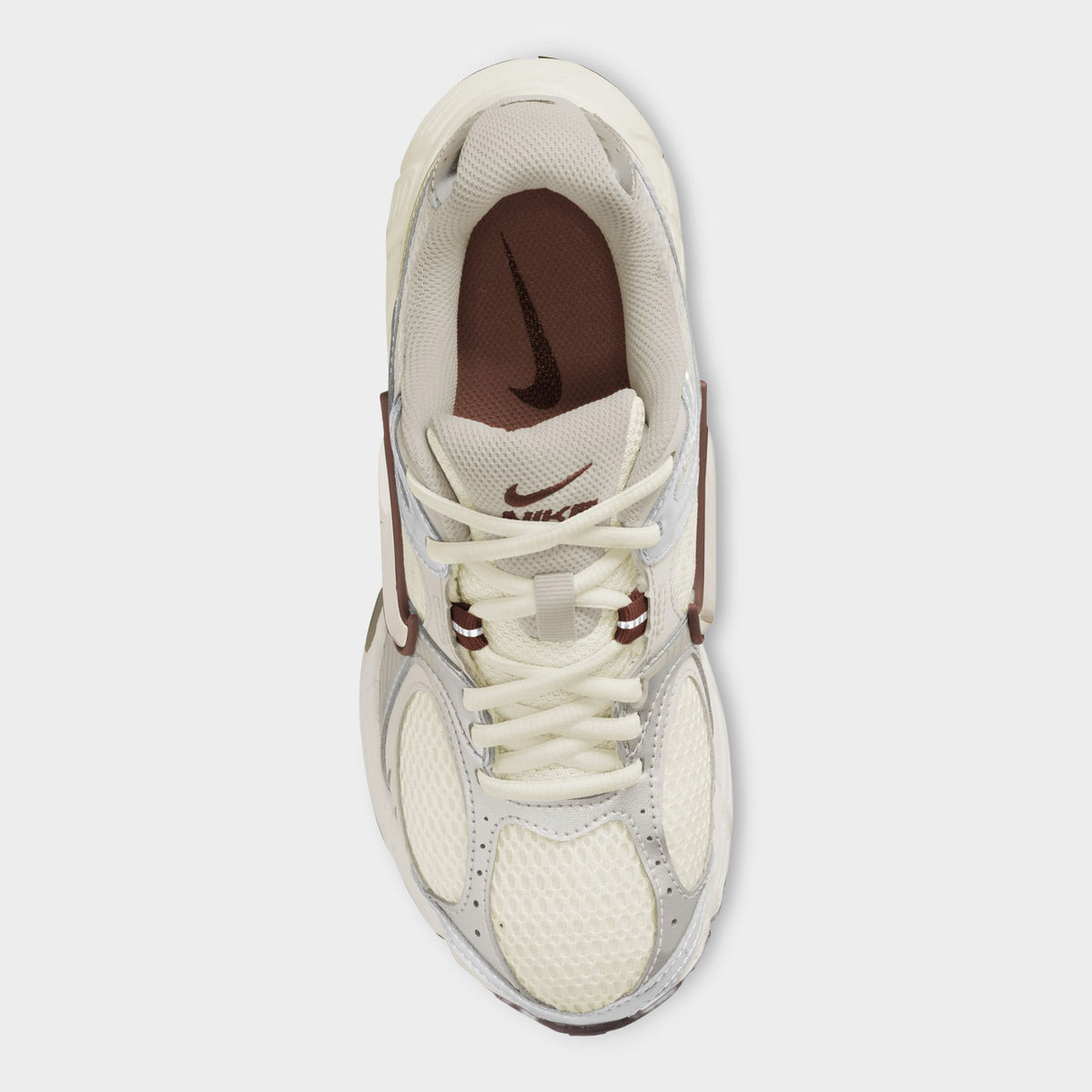 Nike Women's V5 RNR Salt / Light Orewood Brown - Fauna Brown top view, cream sneaker showing white laces, mesh toe box and brown lining.