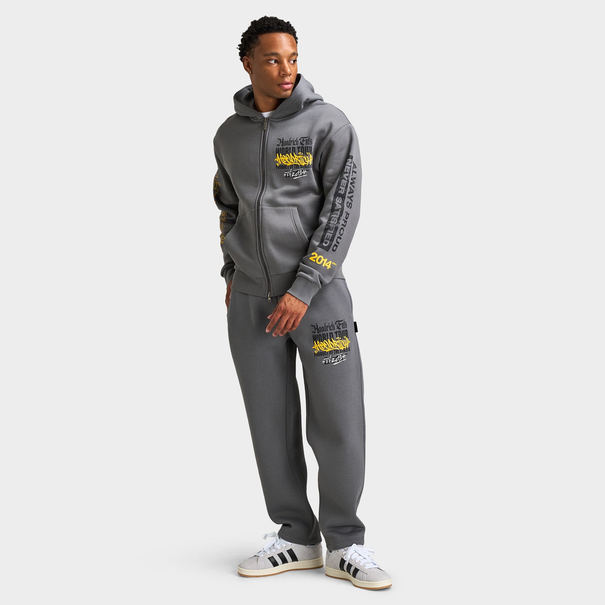 Hoodrich Stamp Tour V2 - Oversized Open Hem Jogger / Grey – JD Sports
