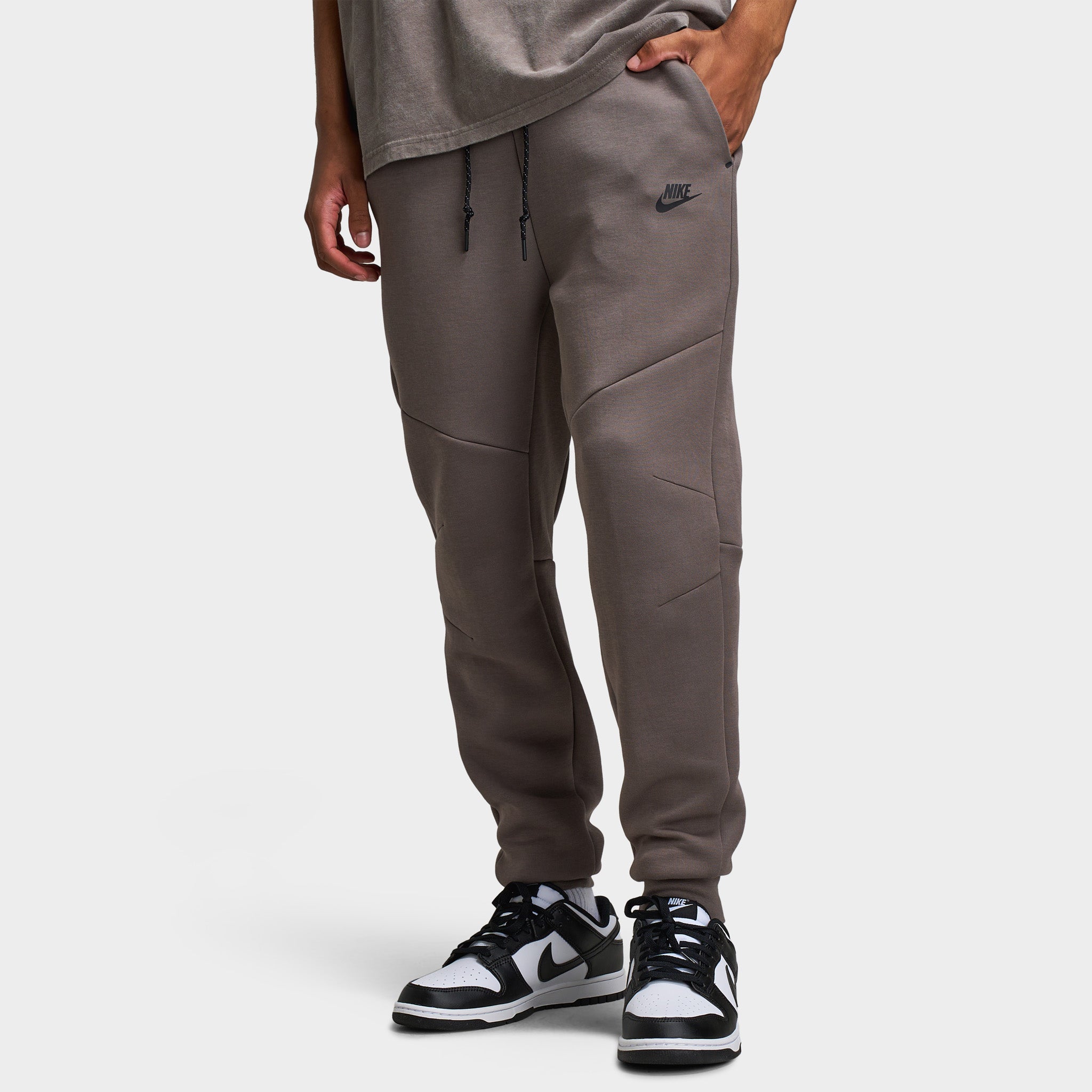 NIKE テック　ズボン 7873110210-020_MAIN.jpg?v=