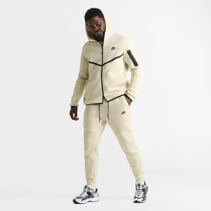 Nike Tech Fleece Joggers Light Khaki / Black