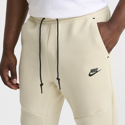 Nike Tech Fleece Joggers Light Khaki / Black
