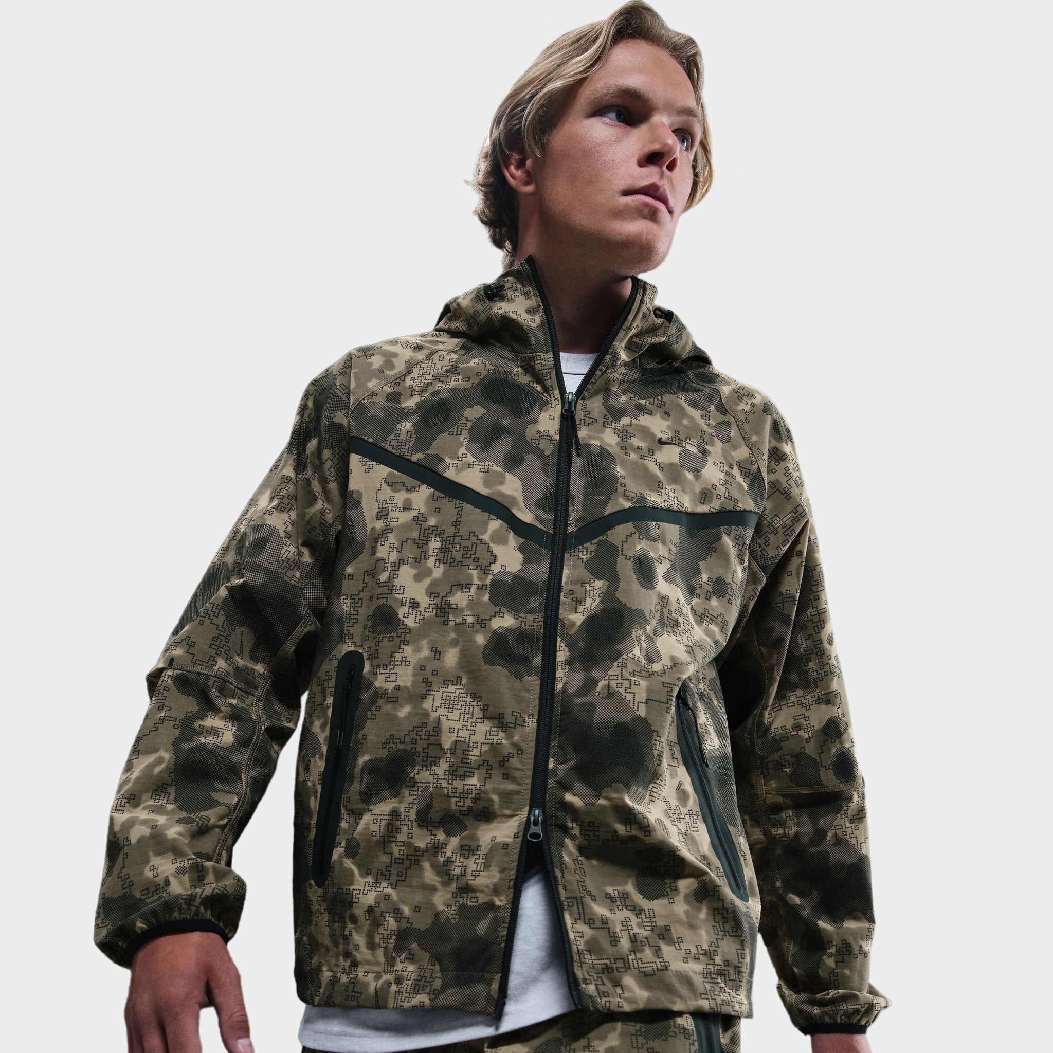 F.C.R.B.×NIKE CAMOUFLAGE PRACTICE JACKET F.C.Real Bristol（エフシーレアルブリストル）の「CAMOUFLAGE