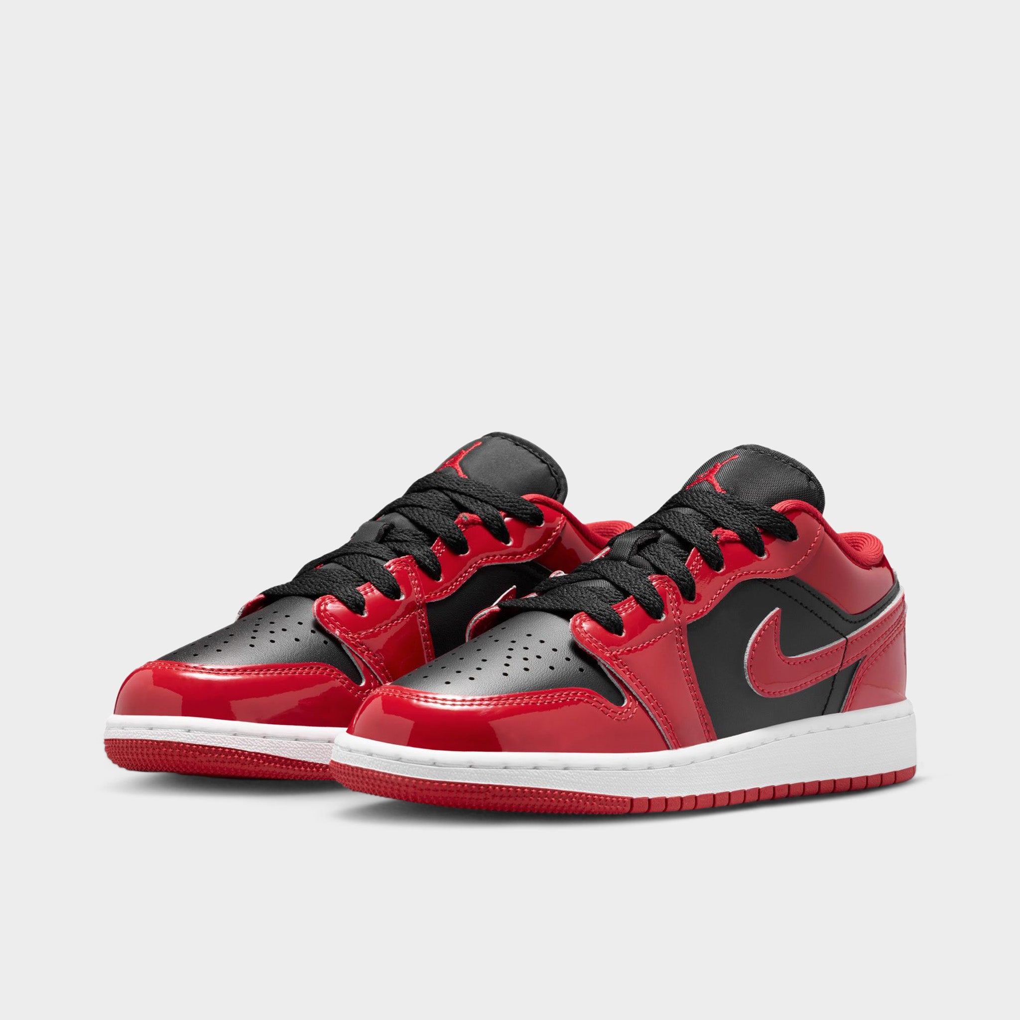 aj1 low red and black