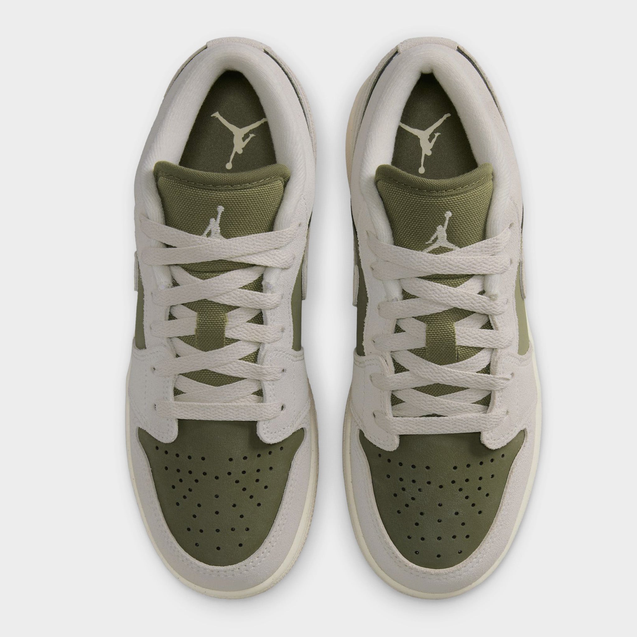 ナイキ　エアジョーダン1 LOW SE GS ミディアムオリーブ Jordan 1 Low SE GS Medium Olive / Light Orewood Brown - Sail – JD