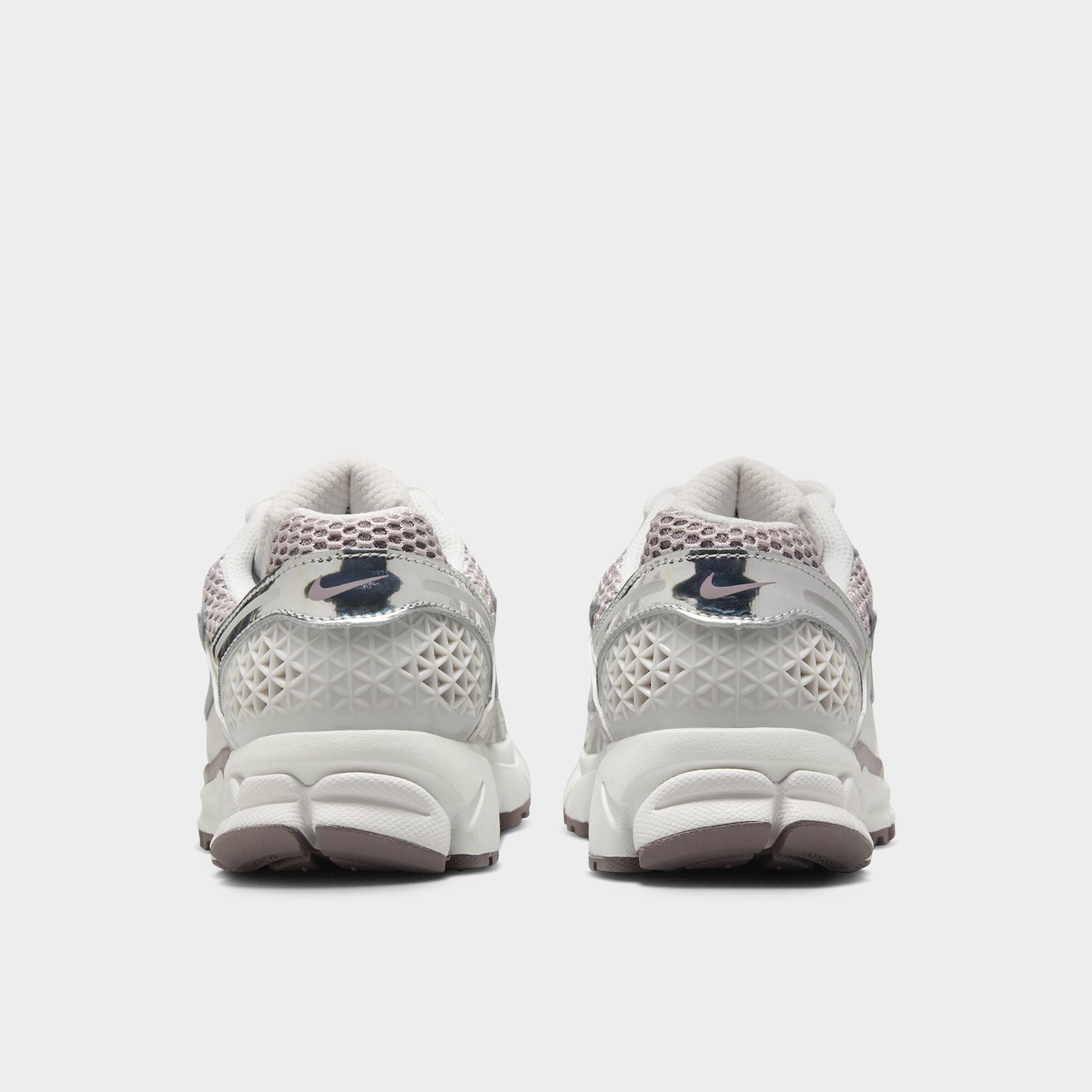 Nike Women's Zoom Vomero 5 Vast Grey / Metallic Silver