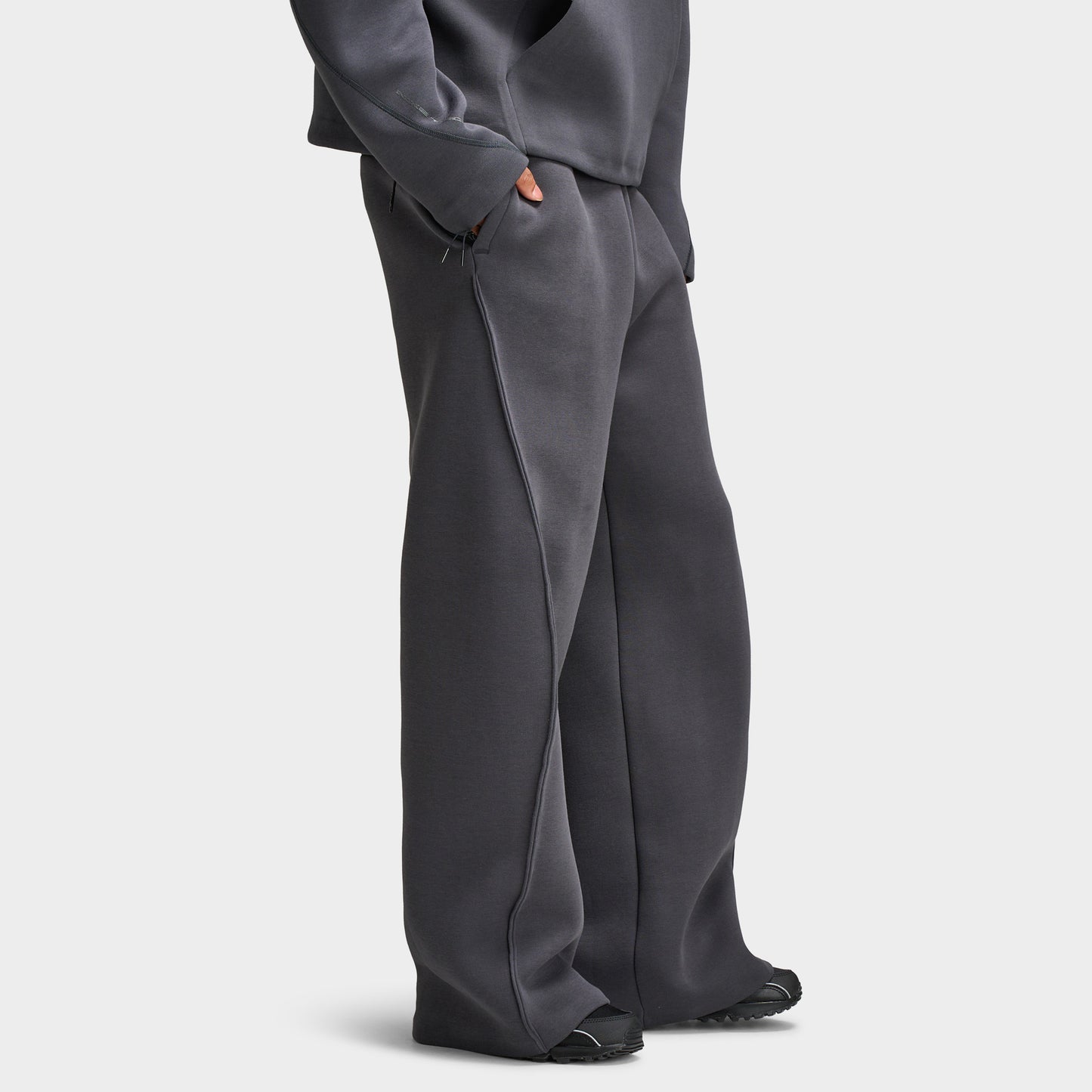 Nike Tech Fleece Loose-Fit Open Hem Pants / Anthracite
