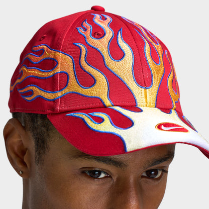 Nike Flame Club Cap / Gym Red