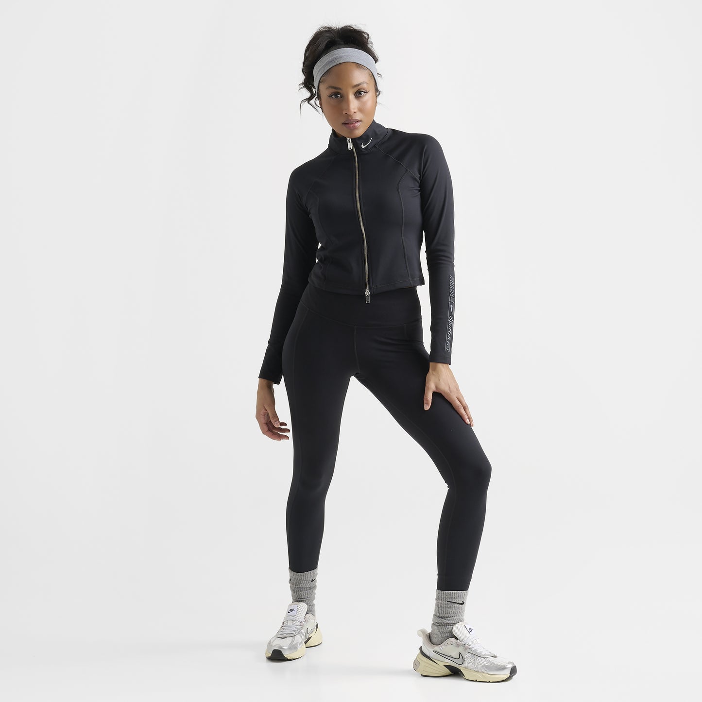 Nike One Women's Dri-FIT High Rise Crop Leggings / Black