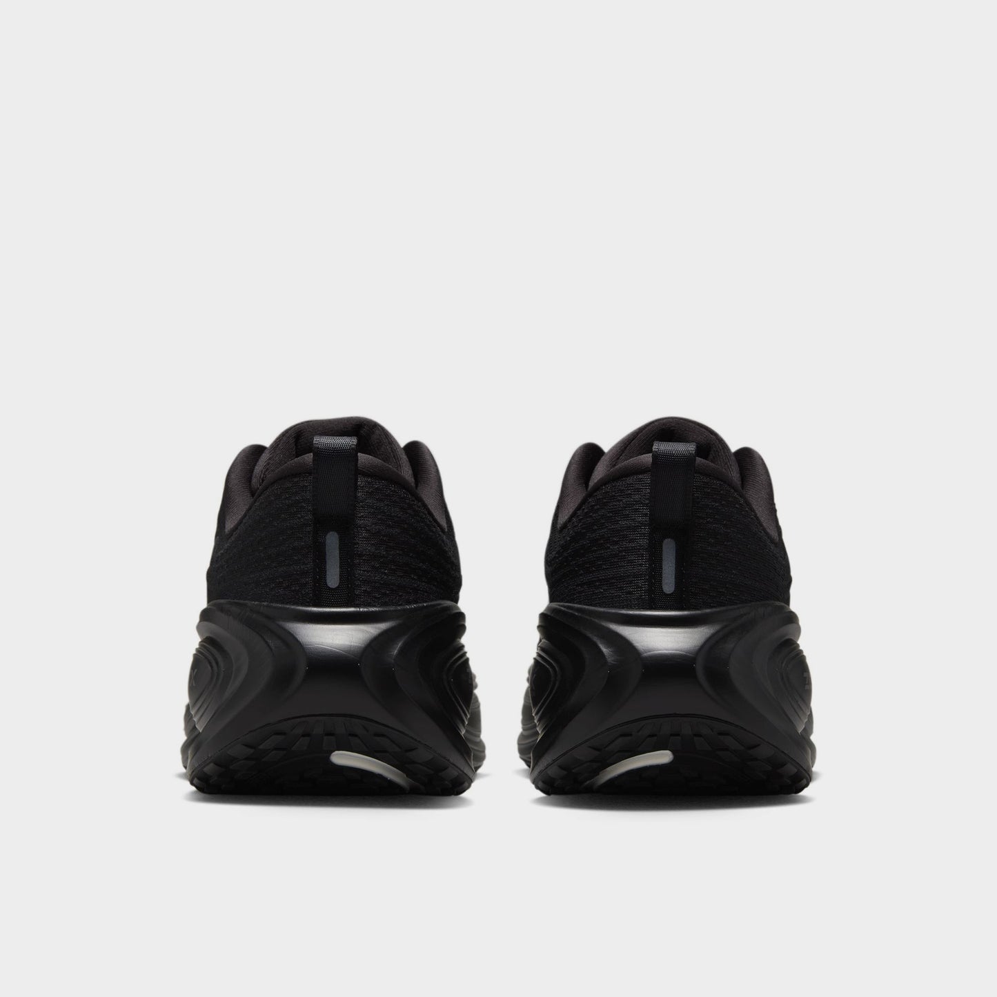 Nike Vomero Plus Noir / Gris foncé métallique - Gris froid