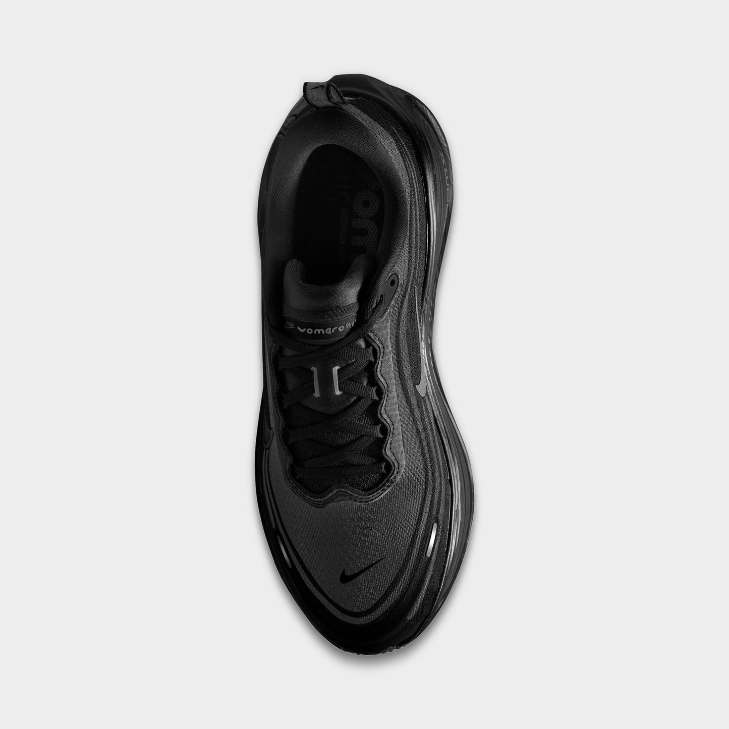 Nike Vomero Plus Noir / Gris foncé métallique - Gris froid