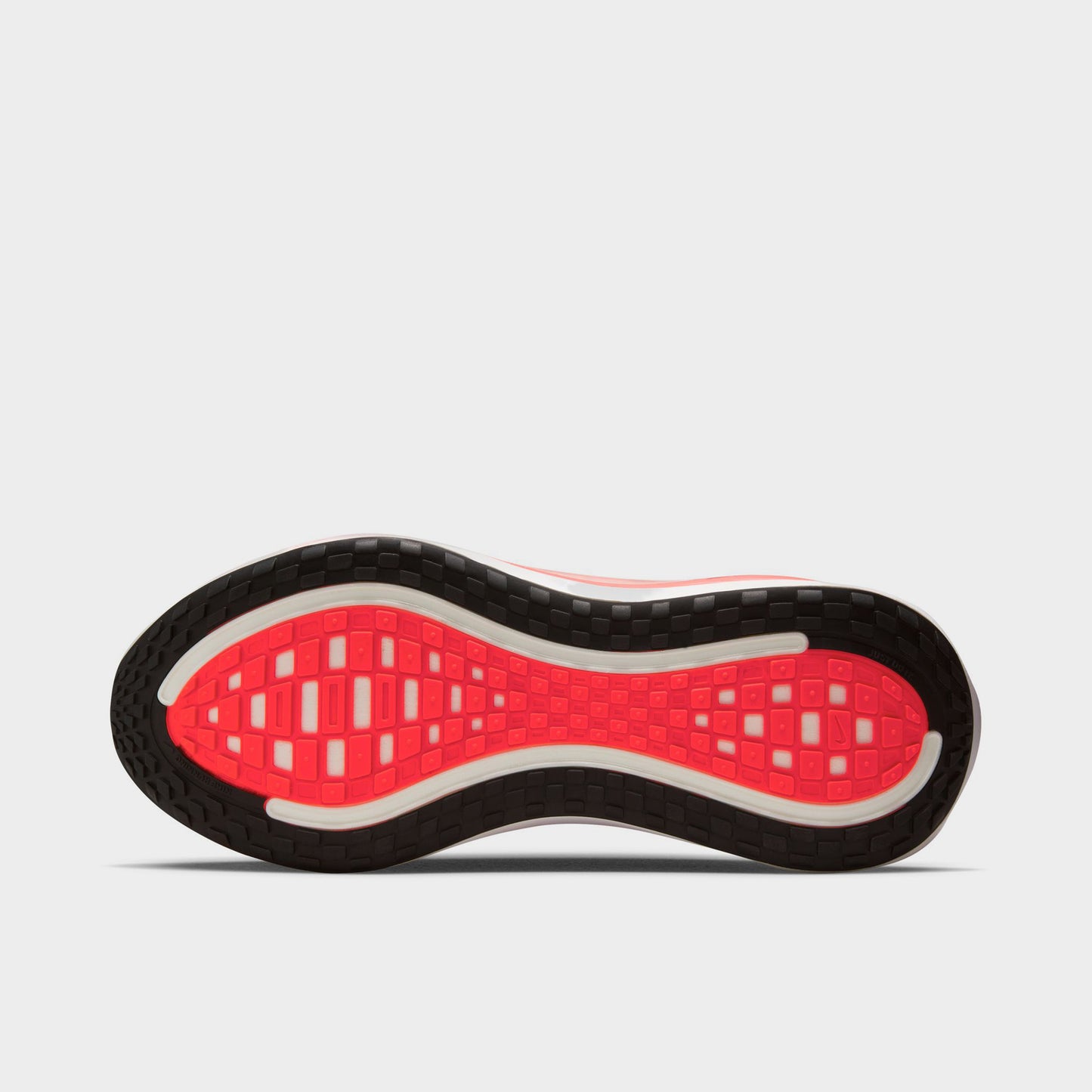 Nike Vomero Plus Blanc / Noir - Cramoisi vif