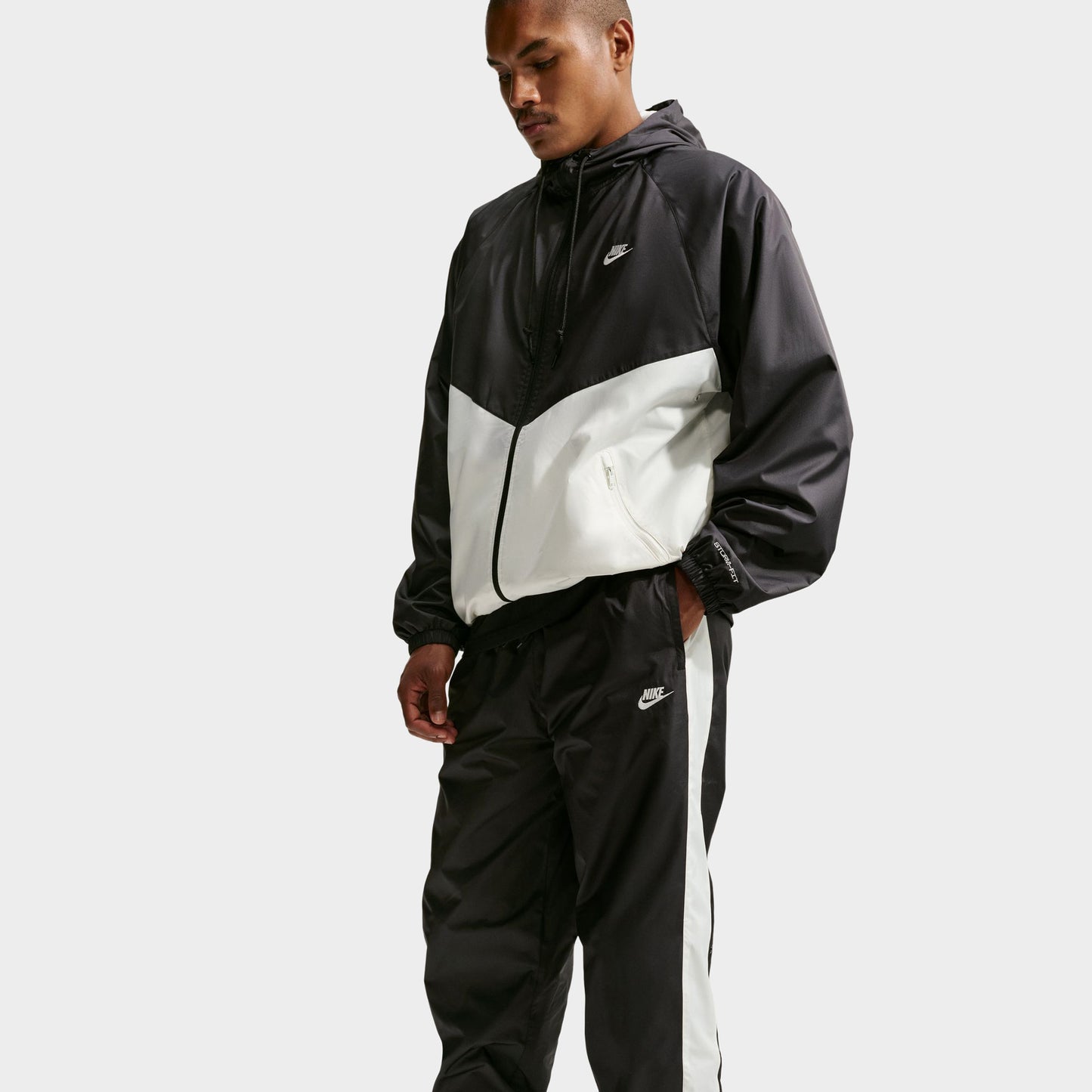 Nike Windrunner Pants 26 Black / Sail