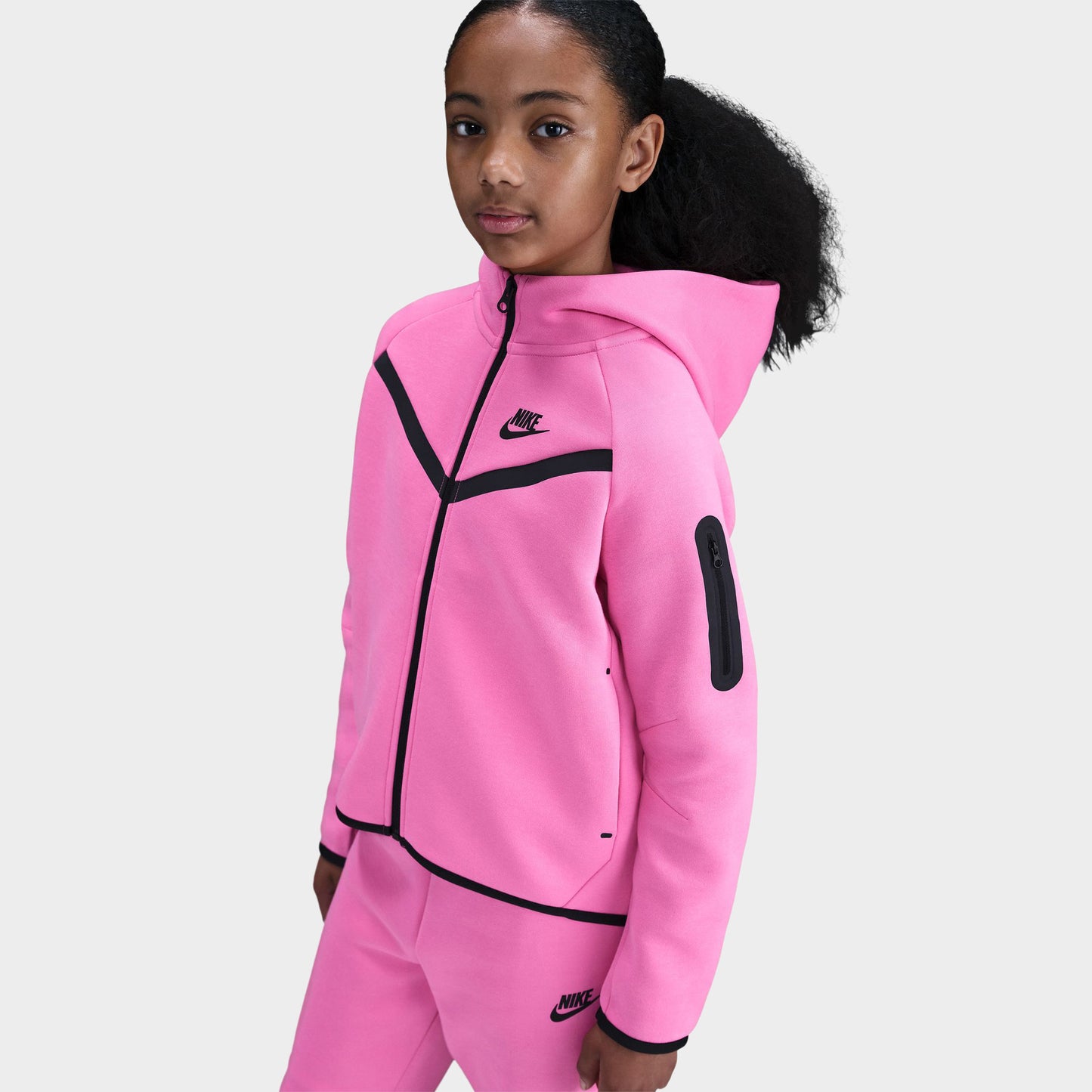 Tekla: Peignoir rose à capuche | France