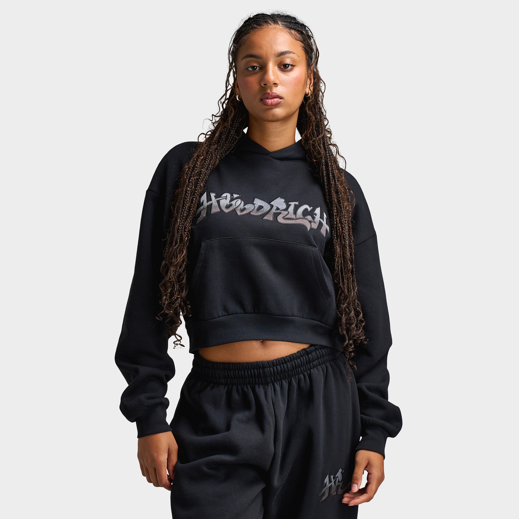 新品　完売品　BRIEFING WOMEN’S LOGO HOODIE ブラック Hoodrich Women's Boxy Hoodie With Satin Applique Black / Black