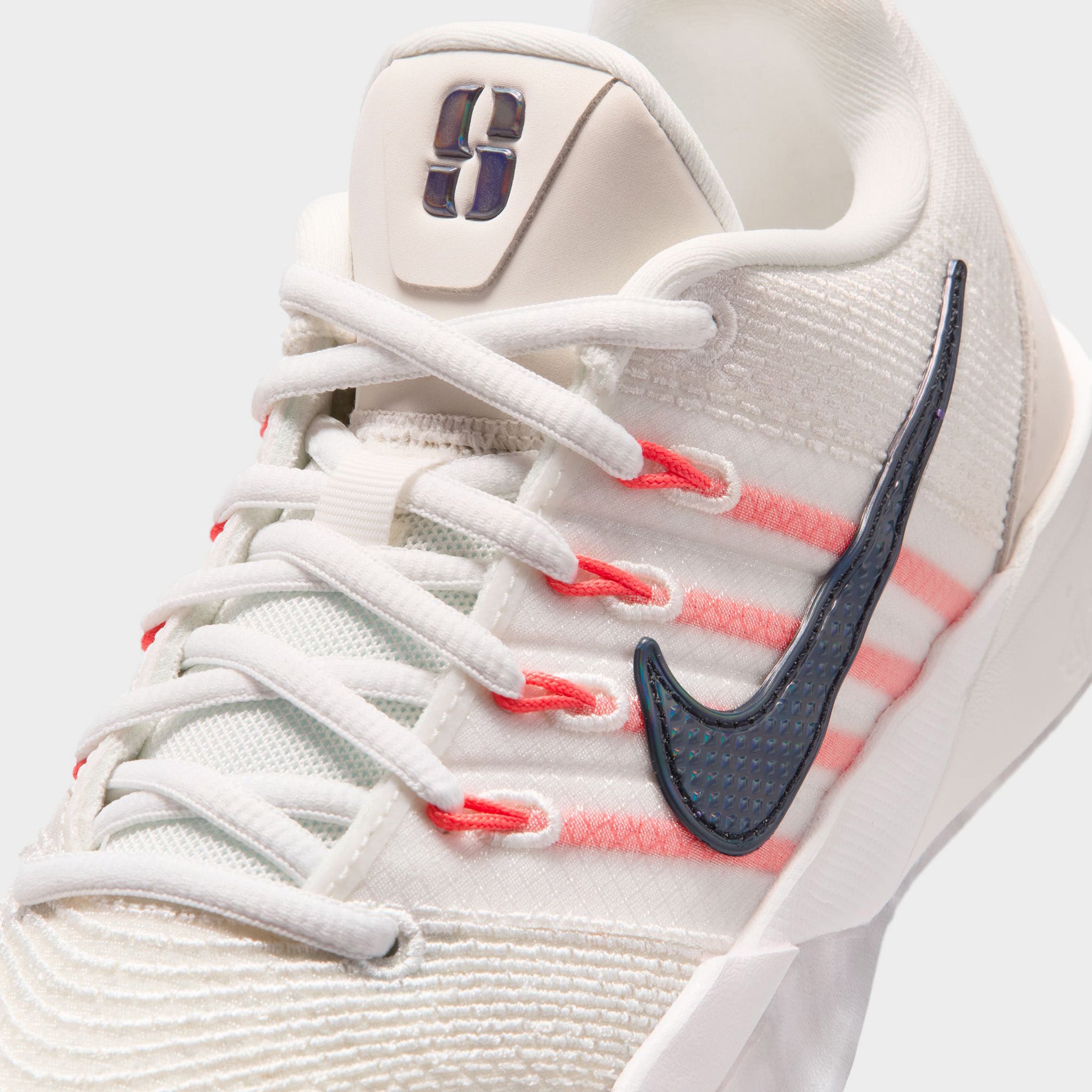 シューズ(男性用) NIKE Sabrina 3 KG (GS) 4Y NIKE（ナイキ） Sabrina 3 (GS) サブリナ・イオネスク