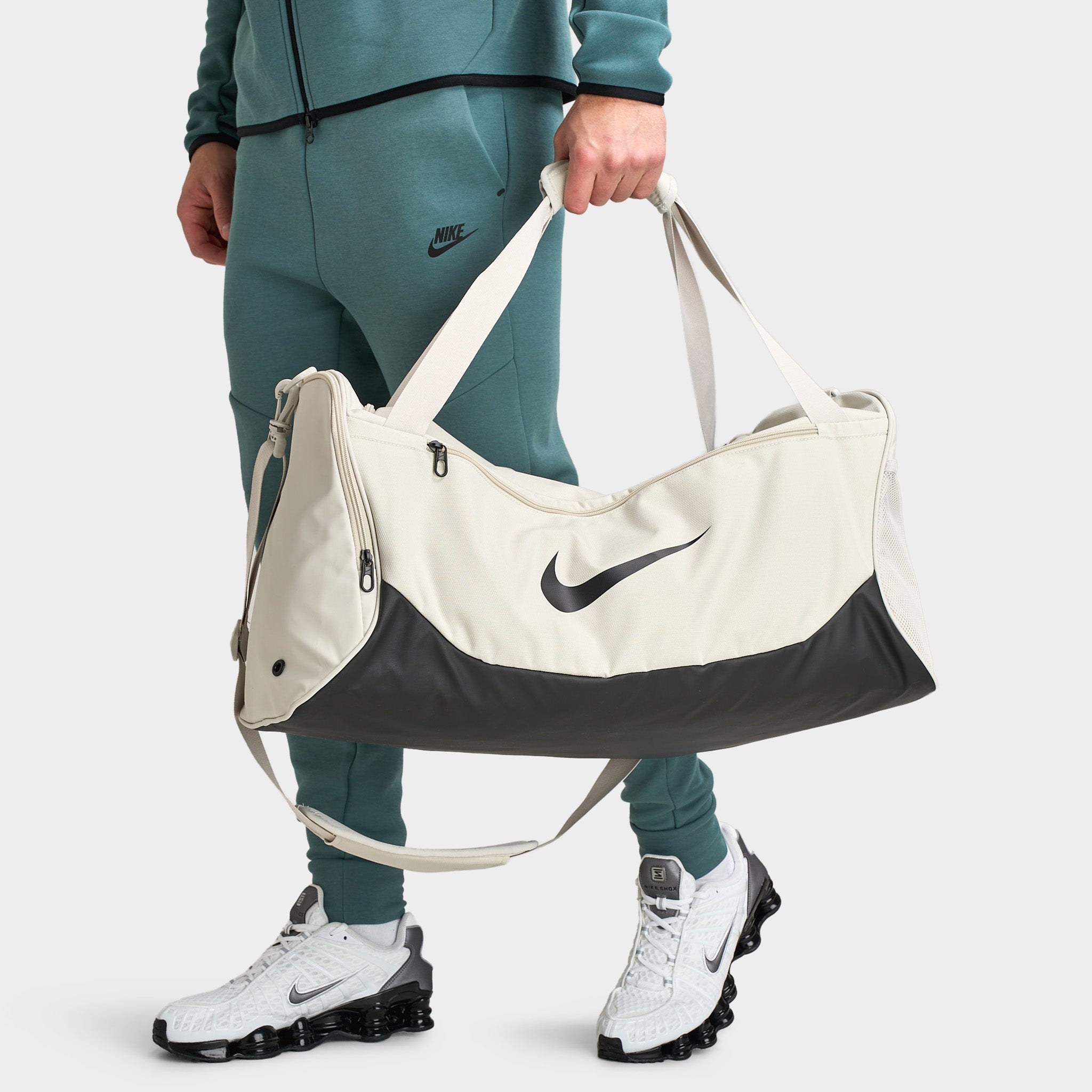 Ground.come 　　LOWYA New Jabalia Nike Brasilia Medium Duffel Bag X Light Bone / Black – JD Sports