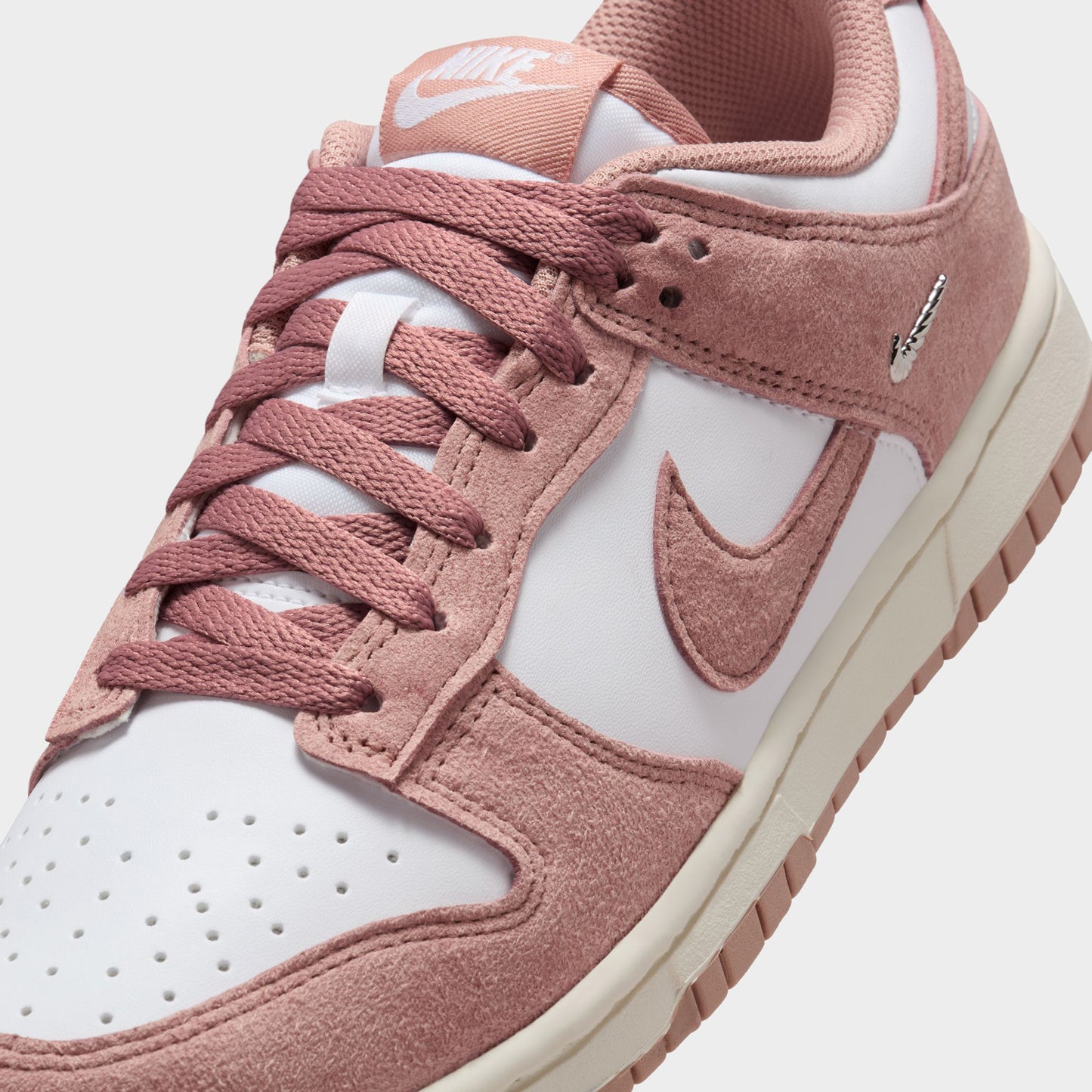 Nike Women's Dunk Low White / Particle Pink - Sail