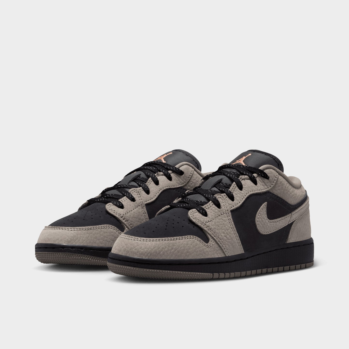 Jordan 1 Low SE Noir / Gris Olive - Mangue sauvage clair