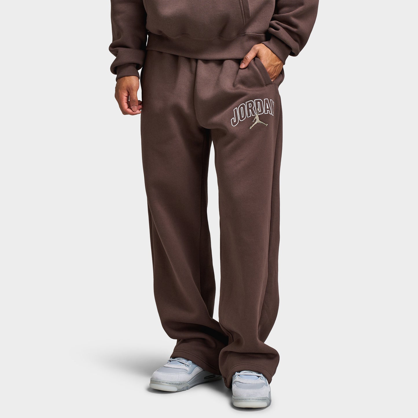 Jordan Brooklyn Pantalon Surdimensionné Polaire Ourlet Ouvert / Marron baroque