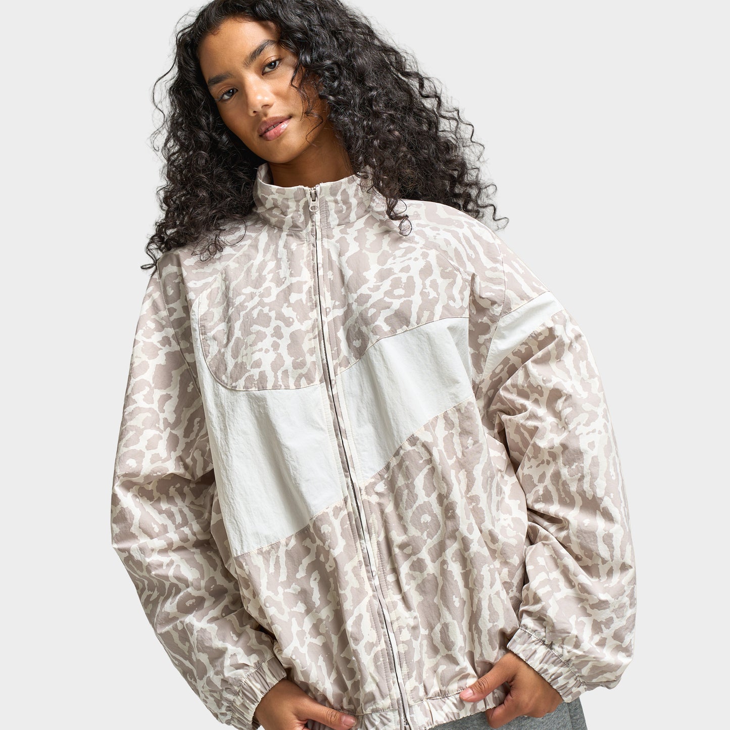 Nike Sportswear Women's Trend Woven HBR All over Print Jacket College Grey / Sail