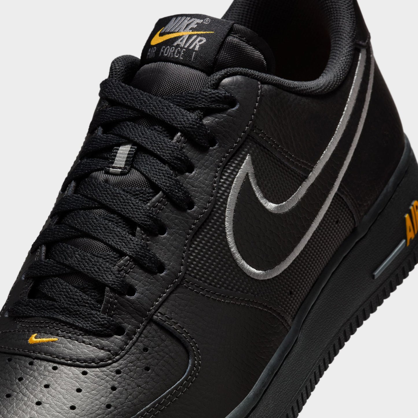 Nike Air Force 1 '07 Black / Cool Grey - Sundial