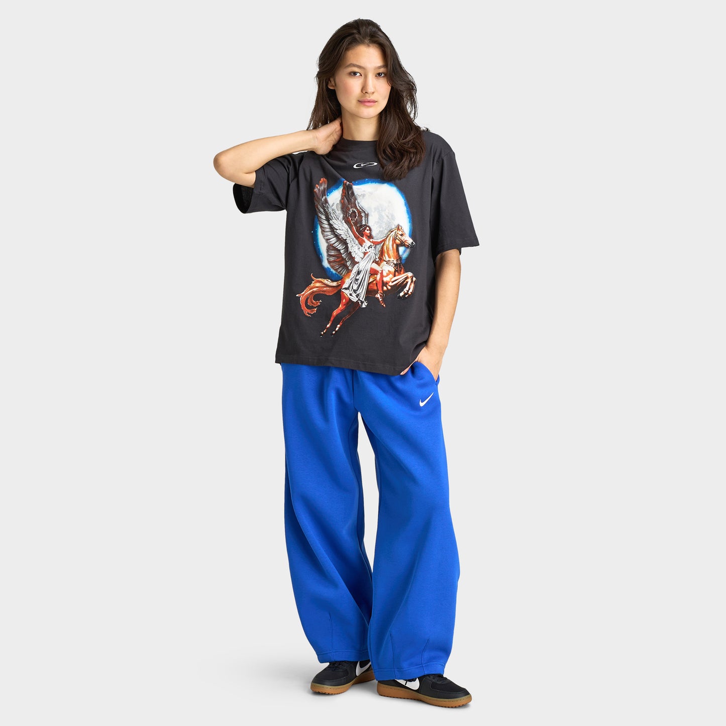 Nike Sportswear Femmes Essentiels « Boyfriend Soaring » T-Shirt Off Noir / Blanc