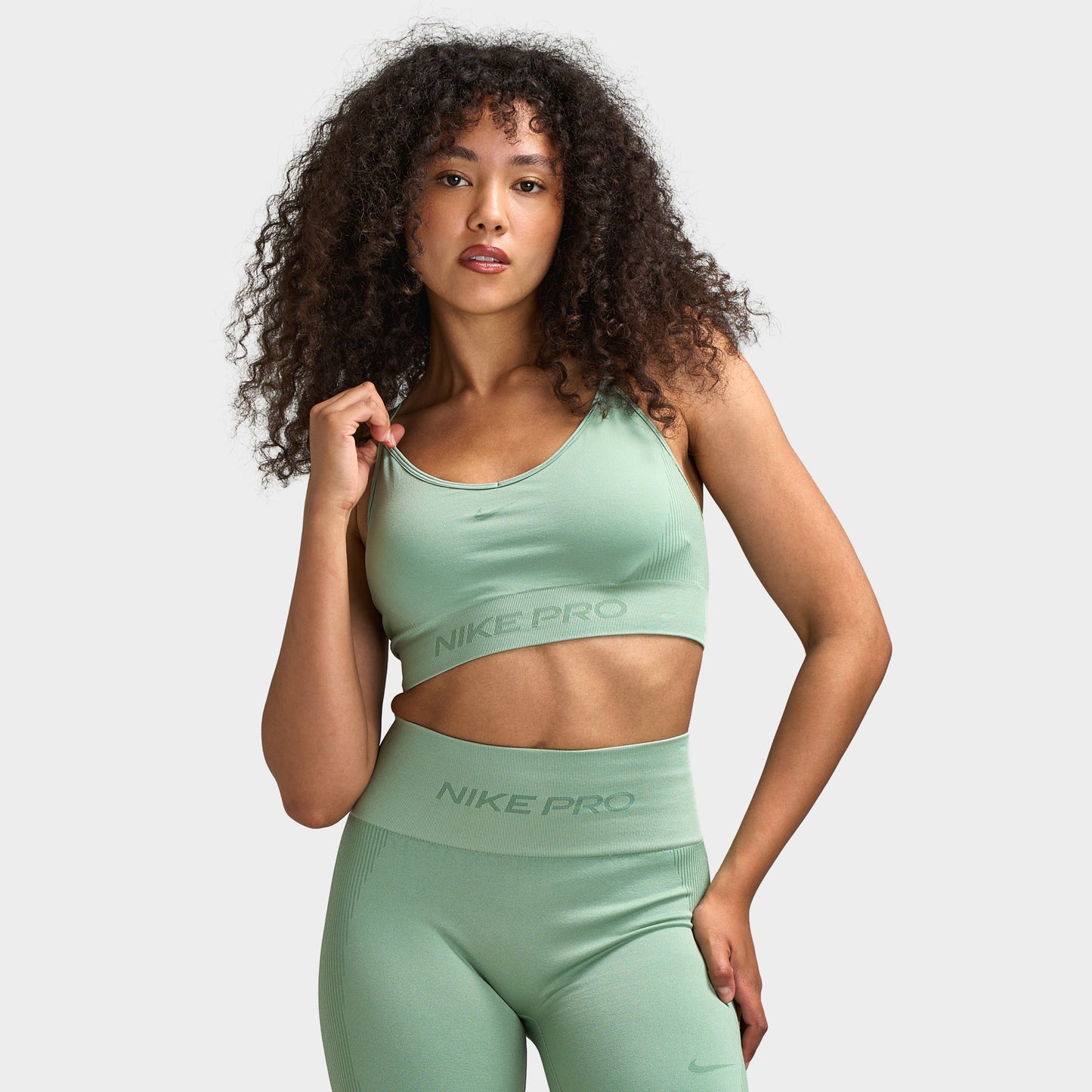 Nike Women's Seamless Low Support Bra / Steam