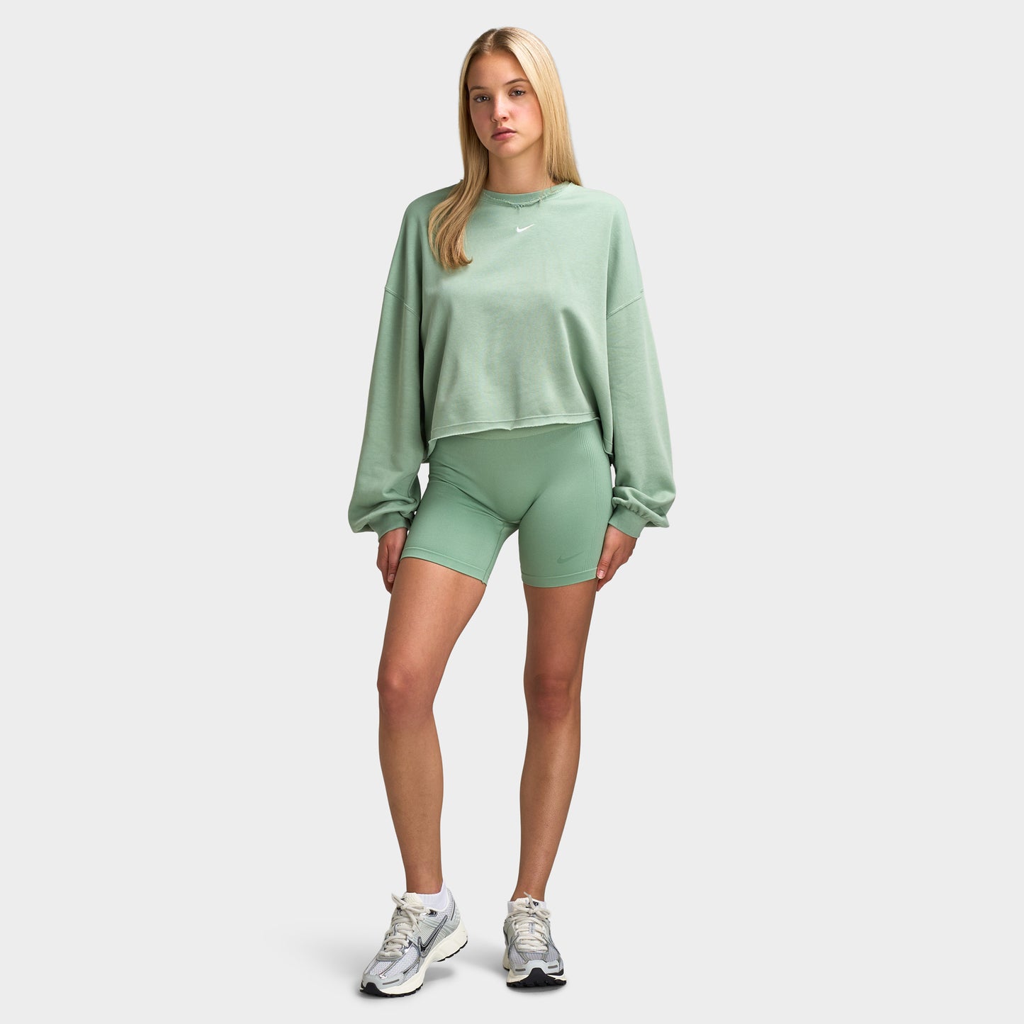 Nike Sportswear Women's Chill Crew / Steam / Sail