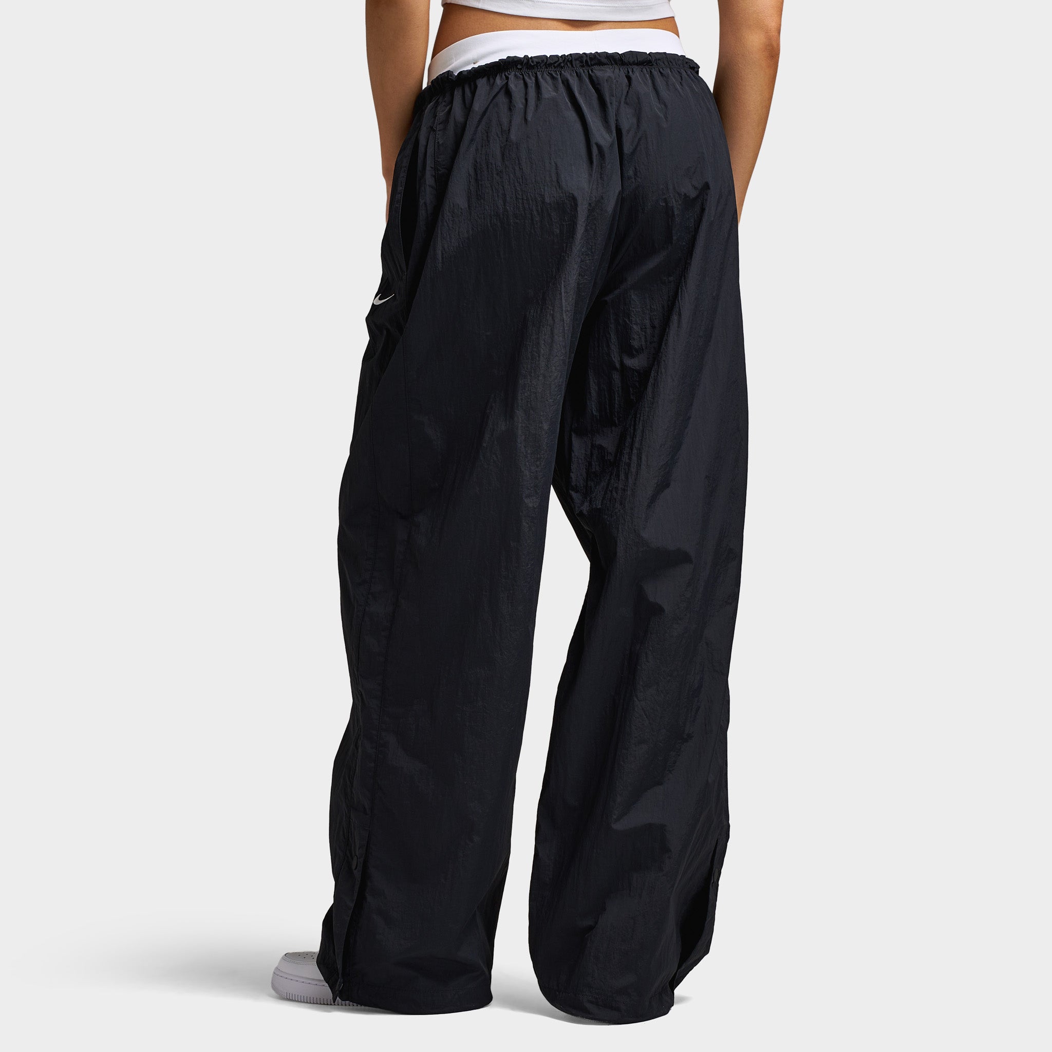 womens windbreaker pants nike