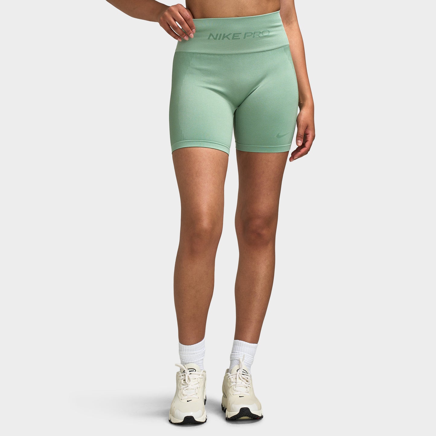 Nike Women's Seamless High Rise 5" Shorts / Steam