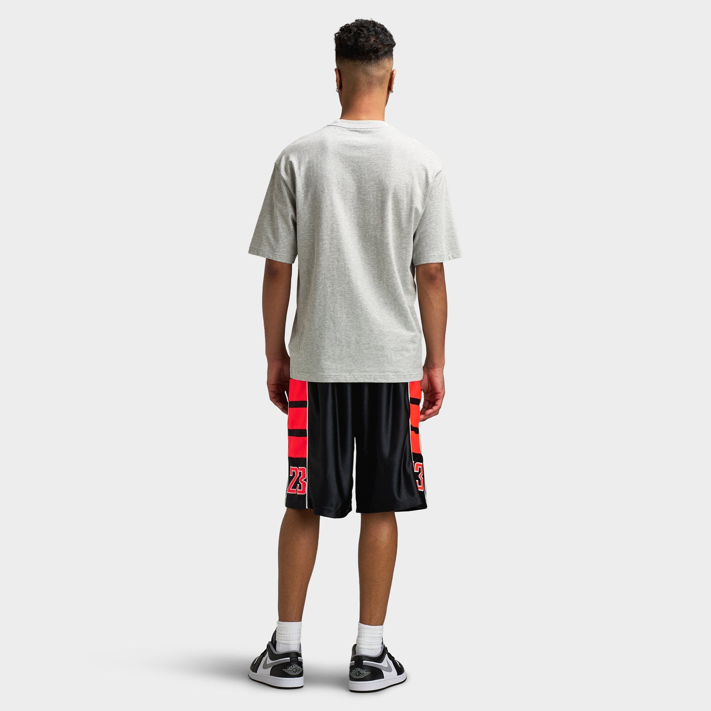 Jordan Embroidered Jumpman T-shirt / Grey