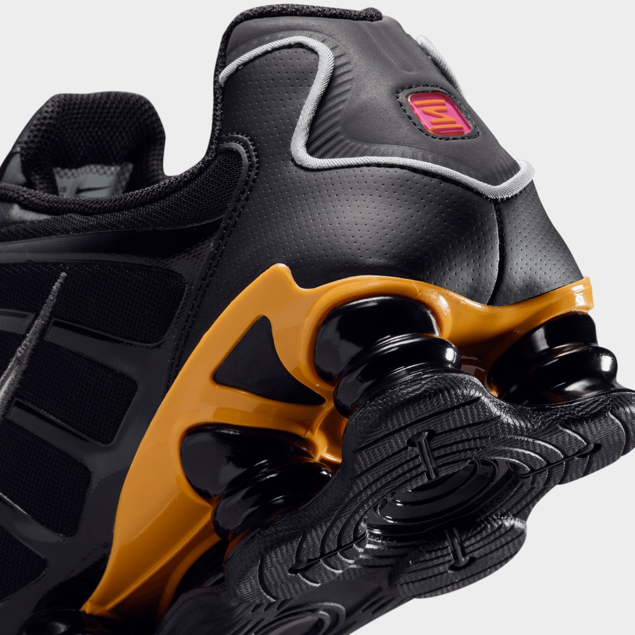Nike Shox TL Black / Metallic Silver - Varsity Maize – JD Sports
