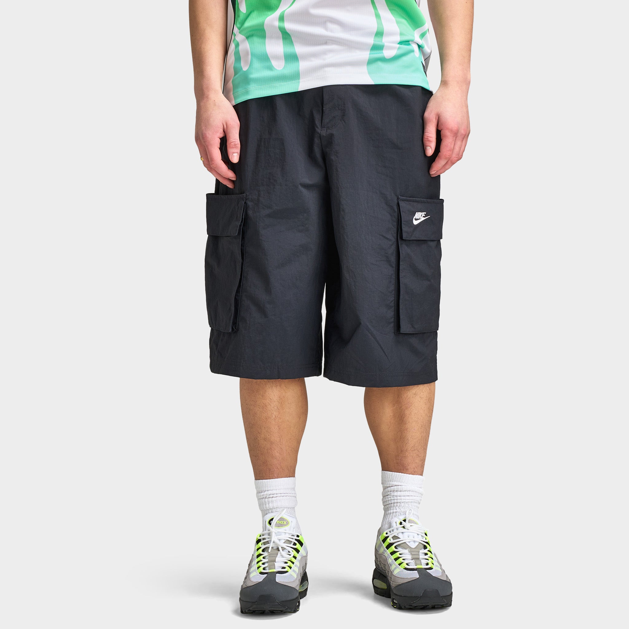 Nike Sportswear Club Oversized Cargo Shorts / Black – JD Sports