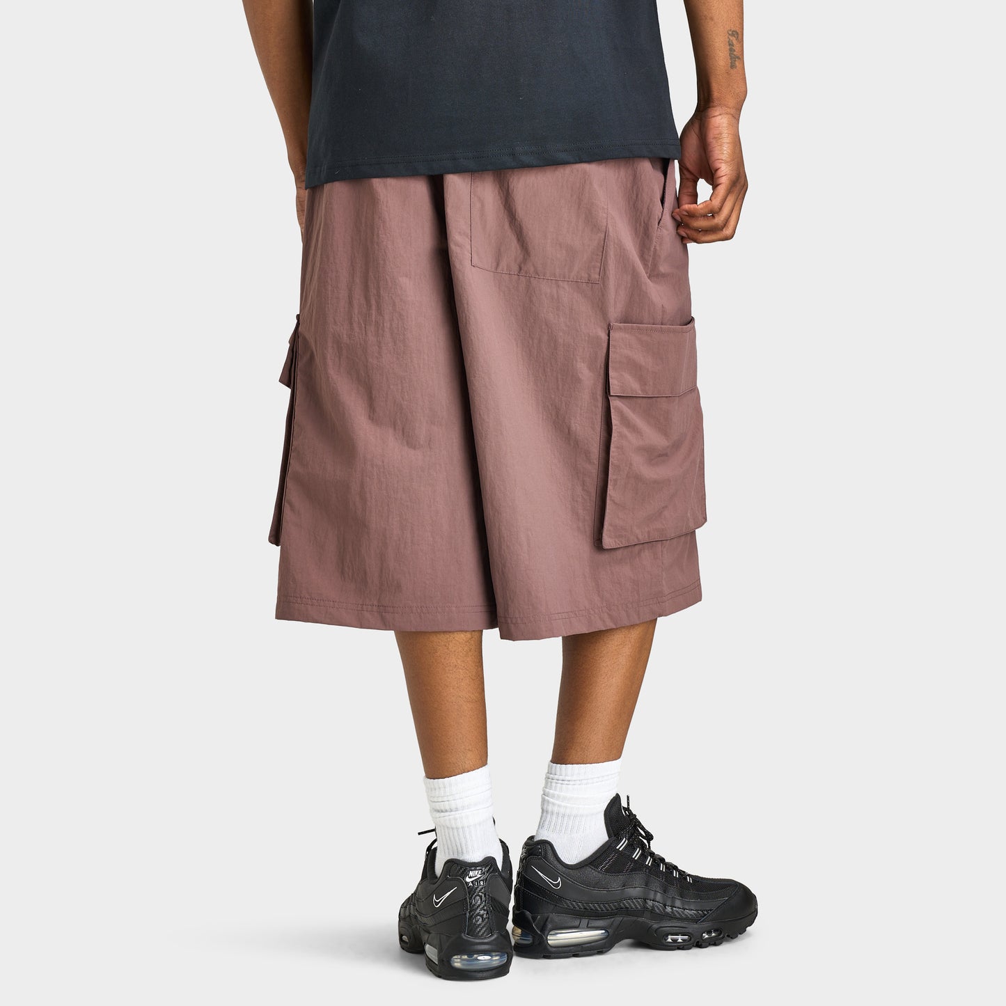 Nike Club Cargo Shorts / Tattoo / White